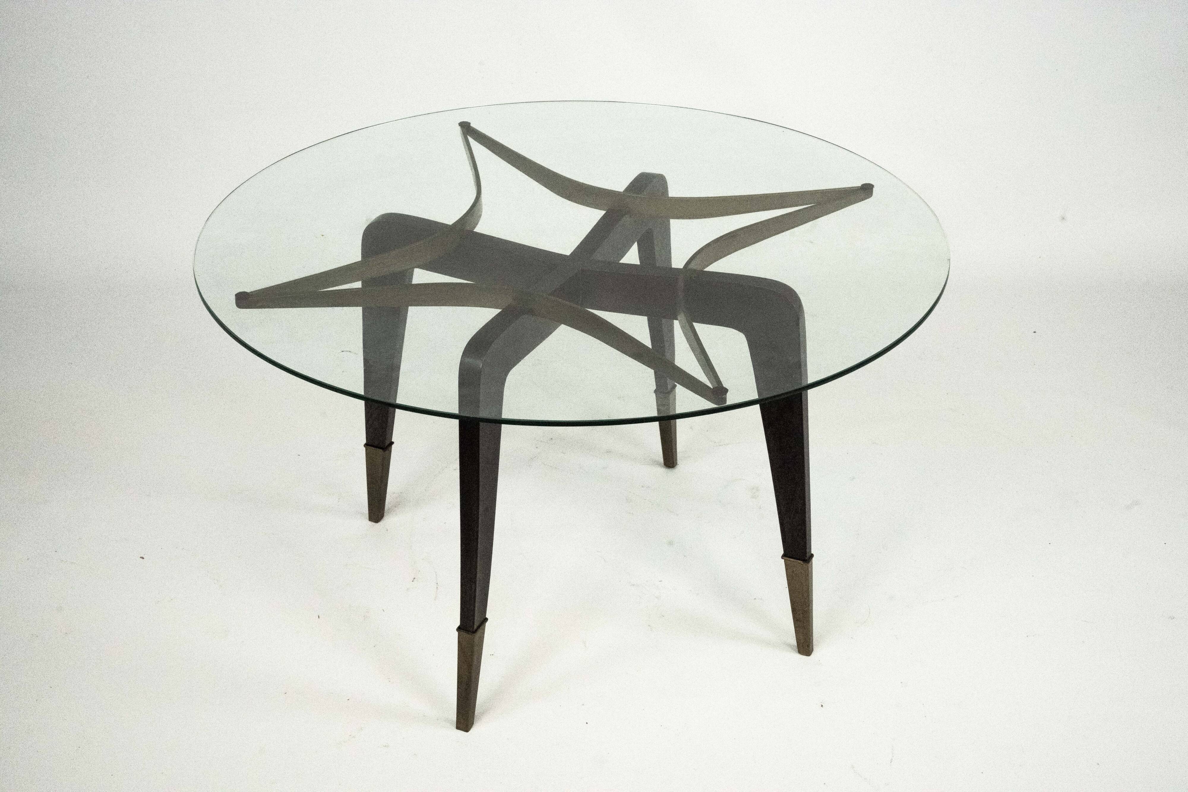 Rare mid-century round coffee table by Paolo Buffa, Italy, 1950s.