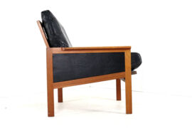 Illum Wikkelso for Niels Eilersen Capella armchair