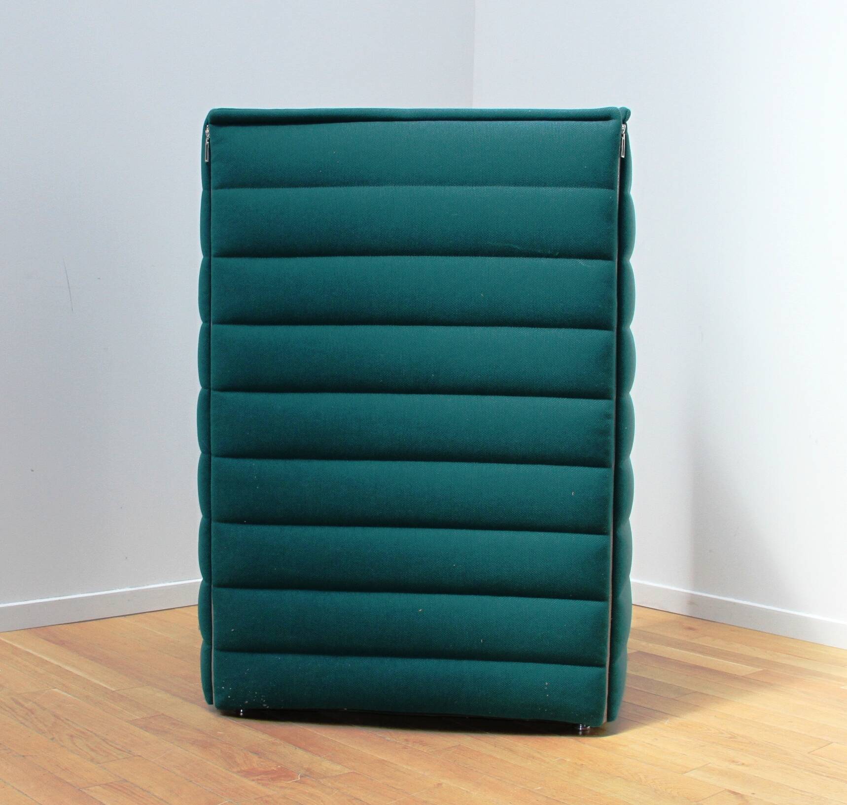 Alcove armchair, Erwan & Ronan Bouroullec, Vitra