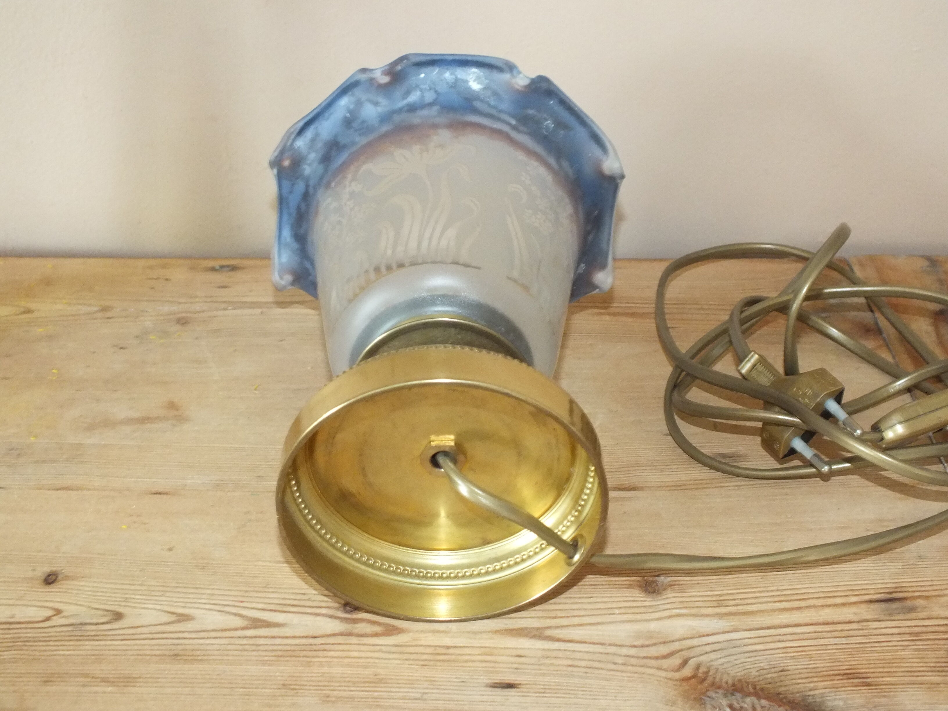 Lampe à tulipe décor floral vintage