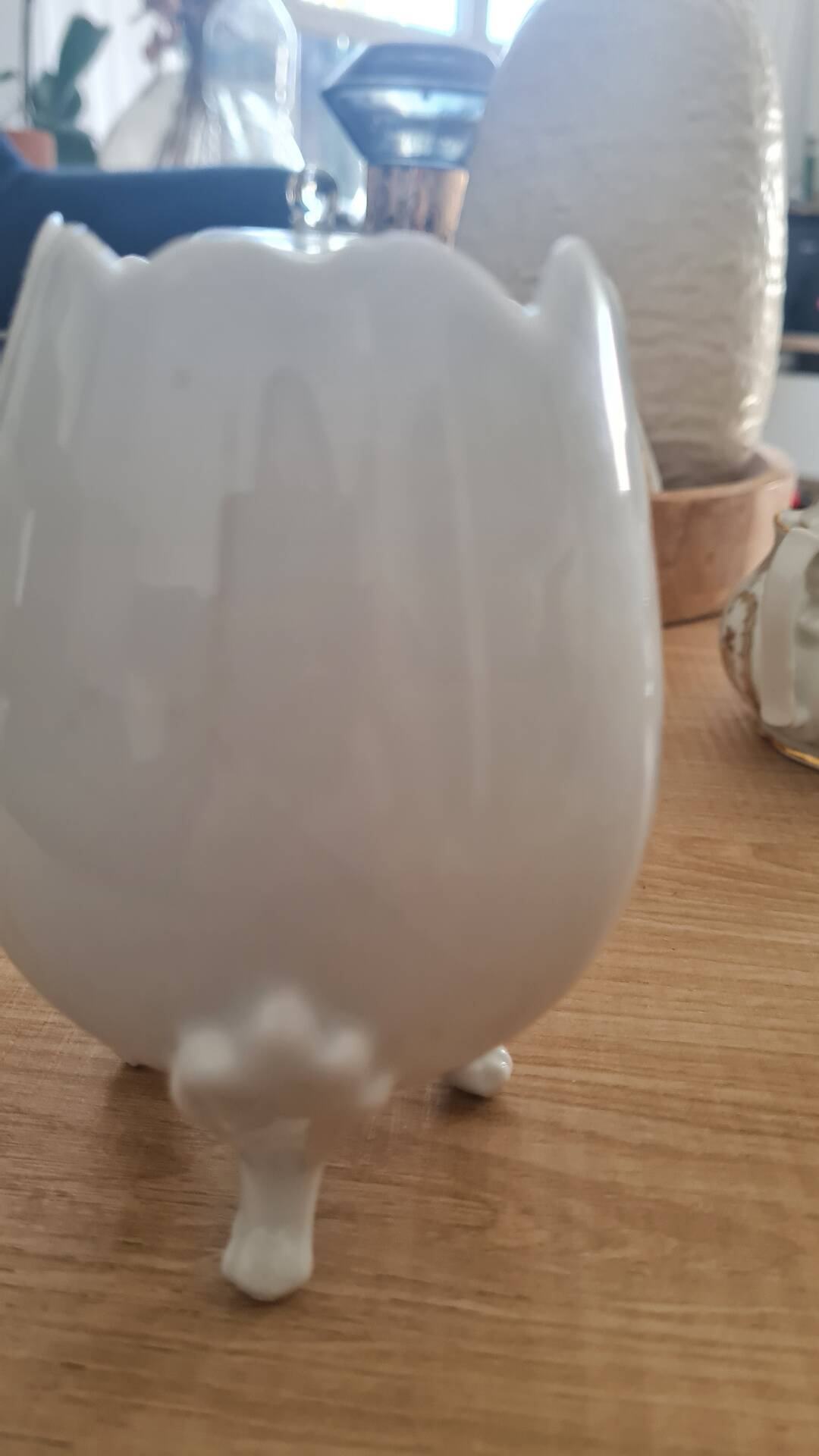 Vase en porcelaine fine style vintage