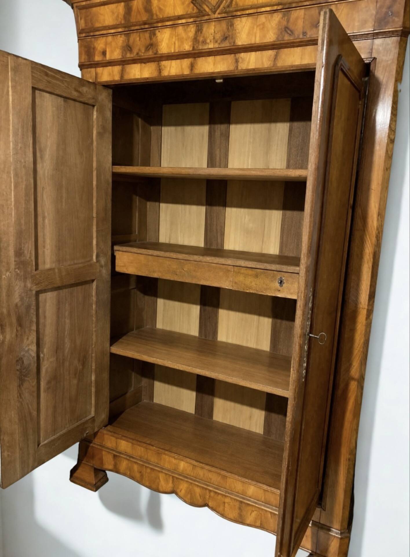 Antique Louis-Philippe style walnut veneer wardrobe – 2 doors