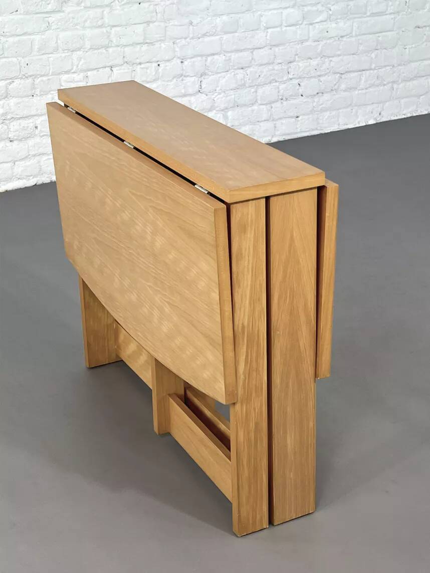 Folding and modular dining table