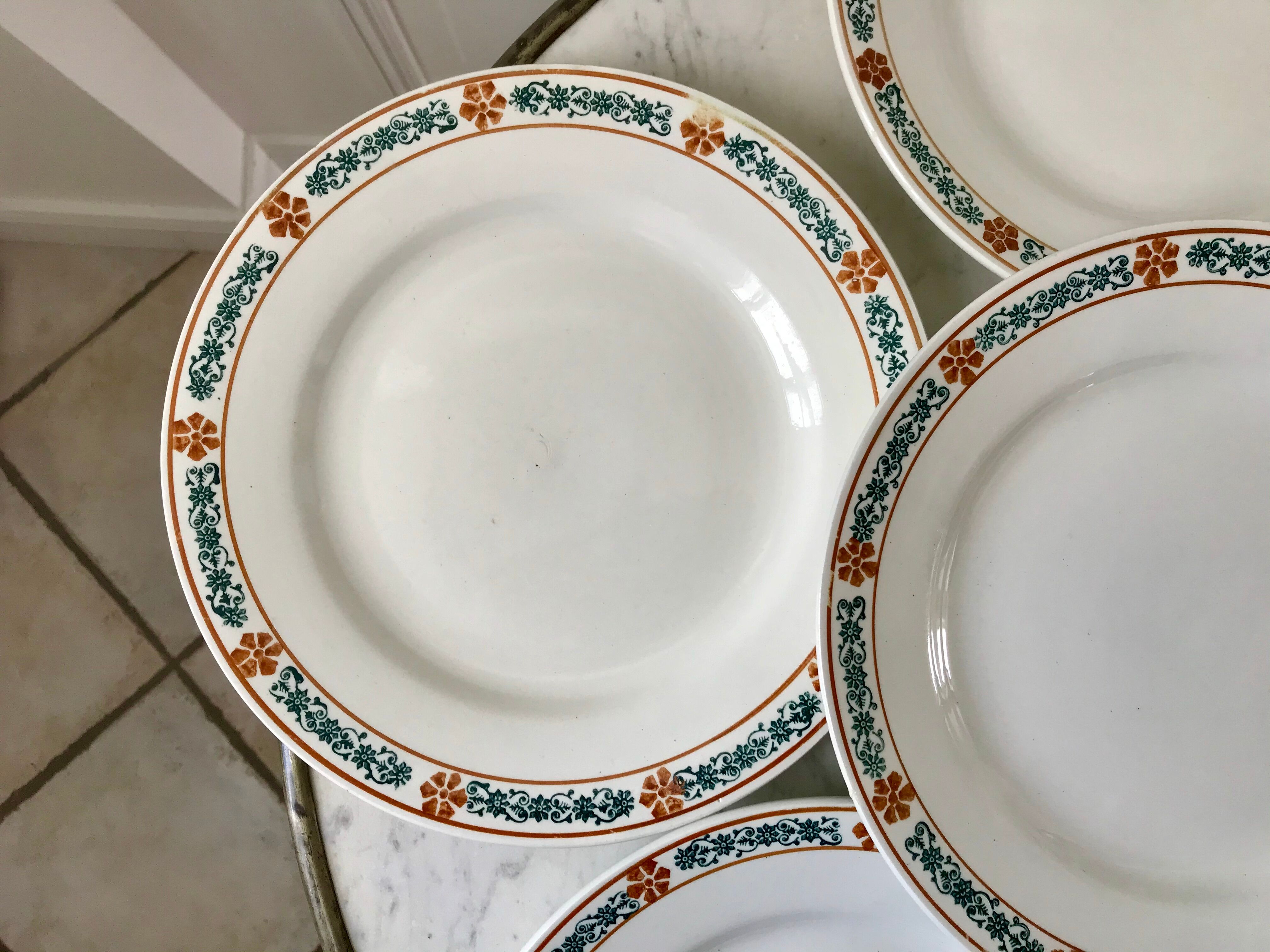 set of 6 flat plates Terre de Fer St Amand model "Molière" XXth