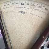 Vintage Testut grocery scale