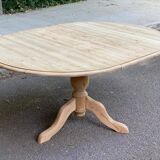 Interior's extendable round tripod dining table renovated in solid wood