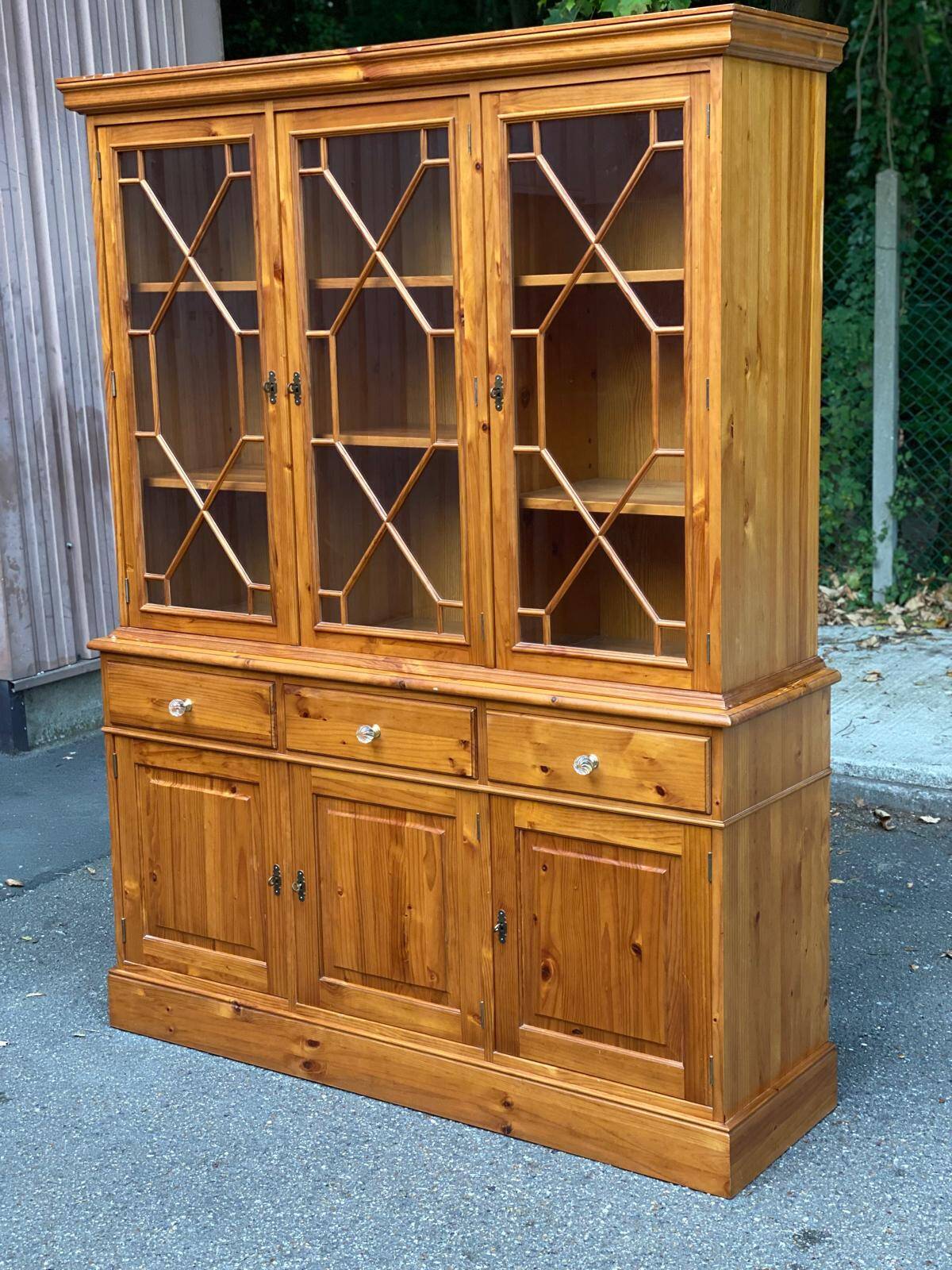 Large English display cabinet in solid wood, 20th century, 155cm
