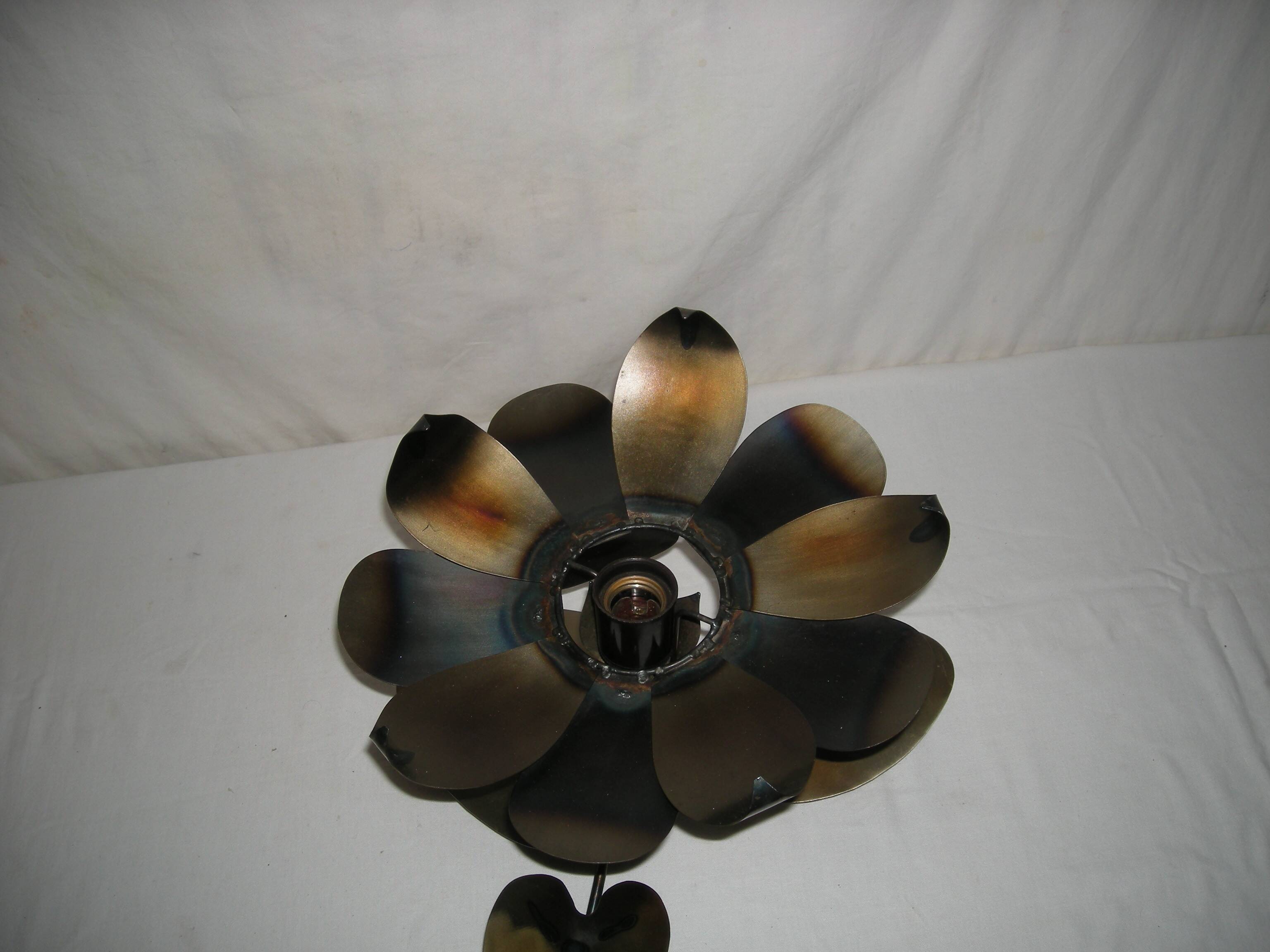 Lampe à poser nénuphar - style jansen des années 70