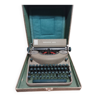 Remington noiseless army green typewriter made in france 50s