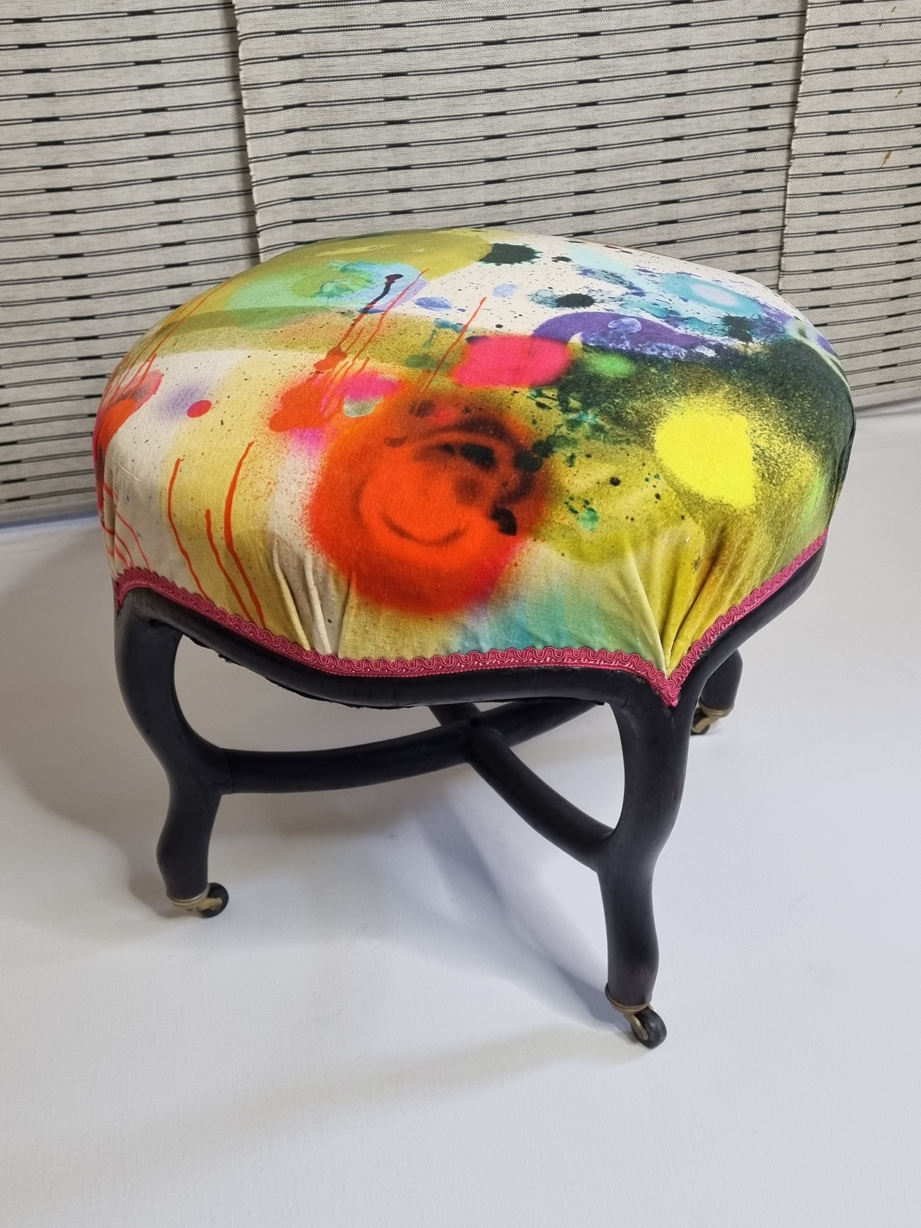 Pouf or rests empire period feet, 45 cm