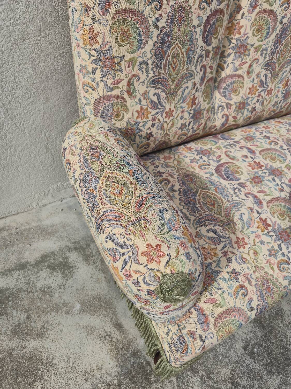 Louis Philippe style floral decor sofa bench from the nap period