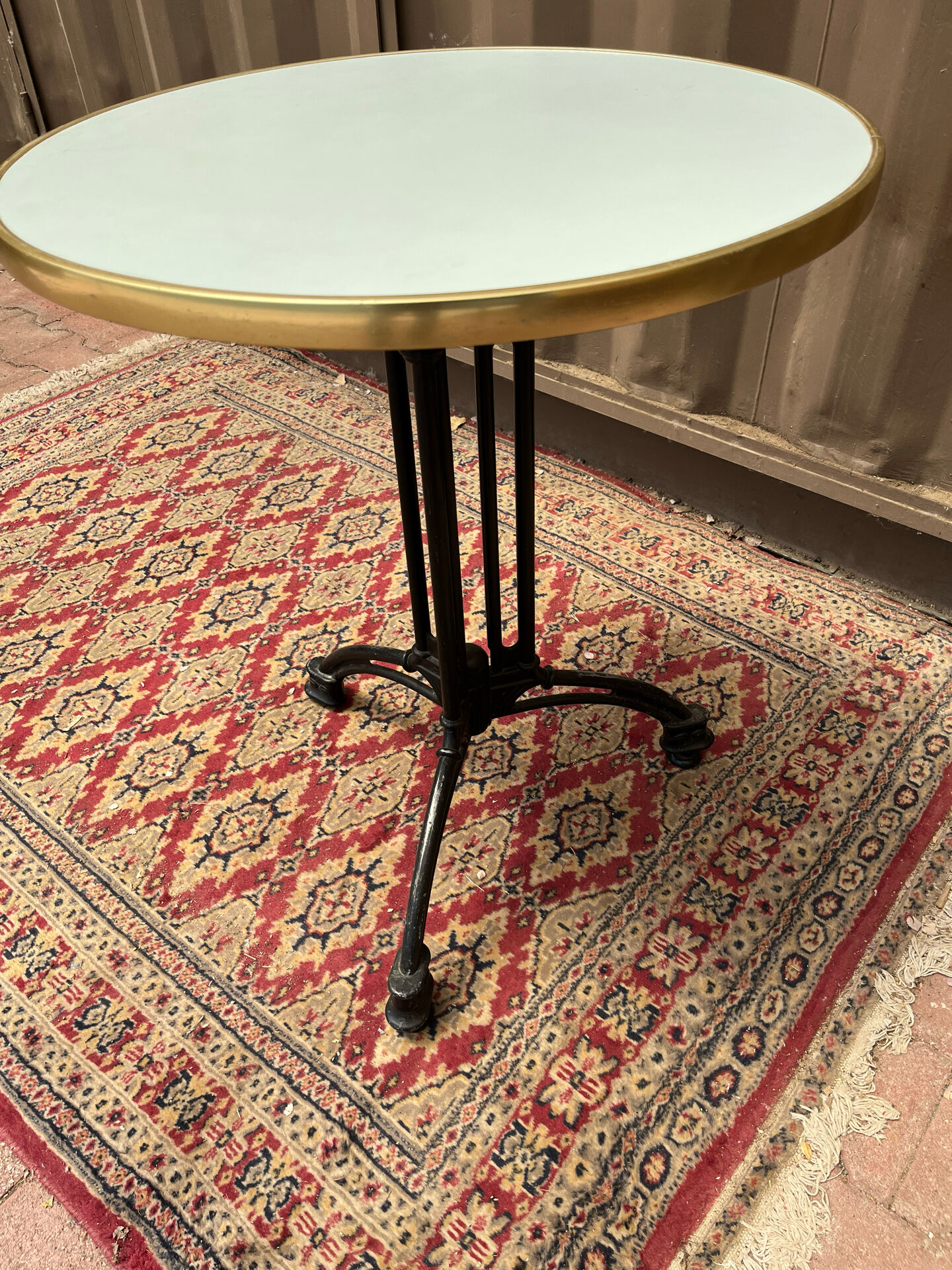 Table bistrot