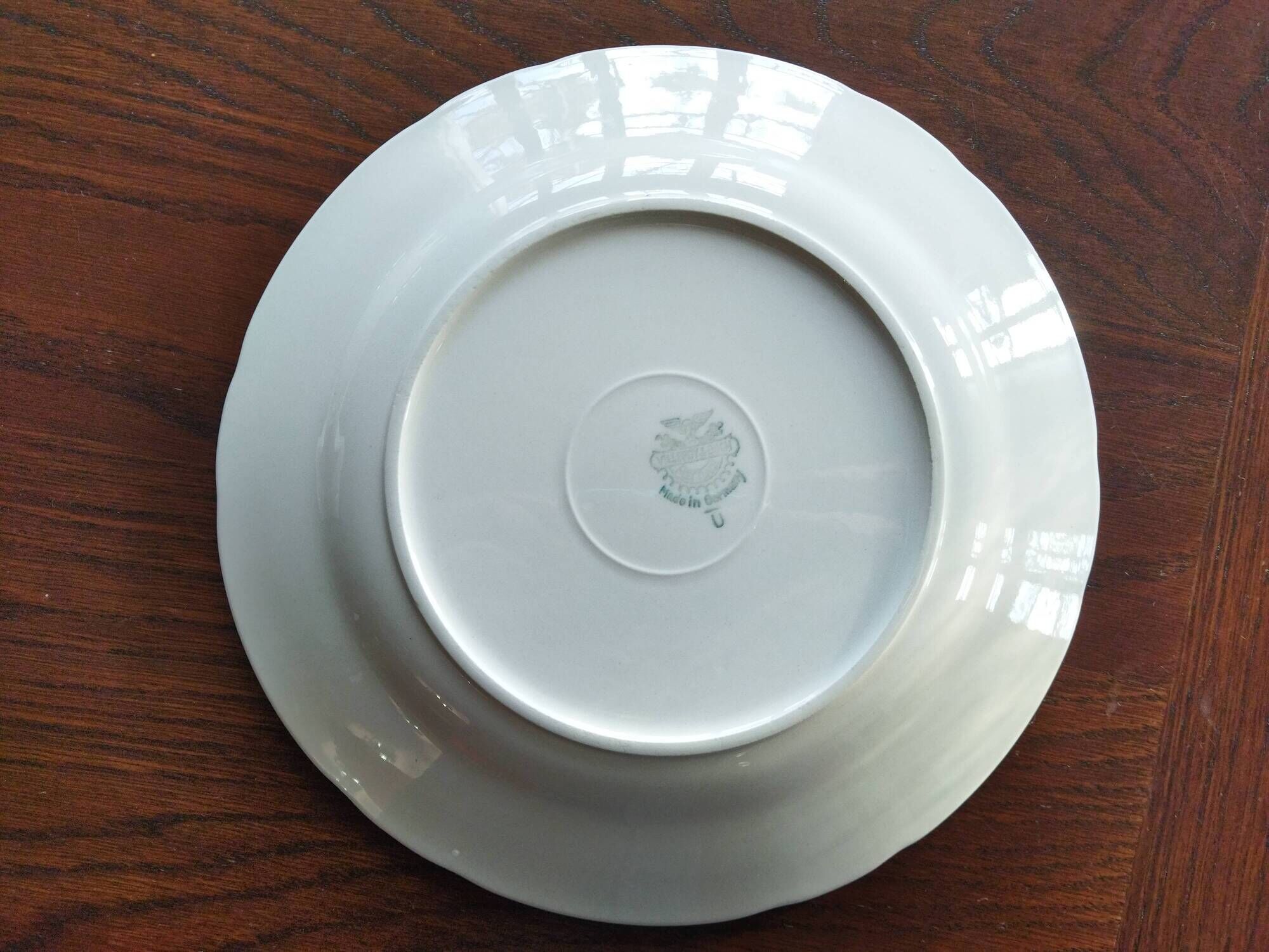 12 flat plates Villeroy & Boch Mettlach celadon green and vintage gold 1960s