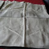 Set tablecloth and 6 assorted towels