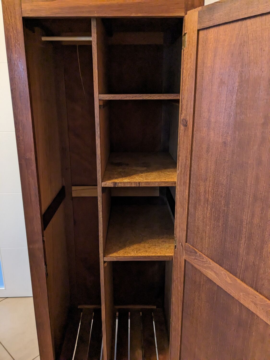 Armoire vestiaire d'internat