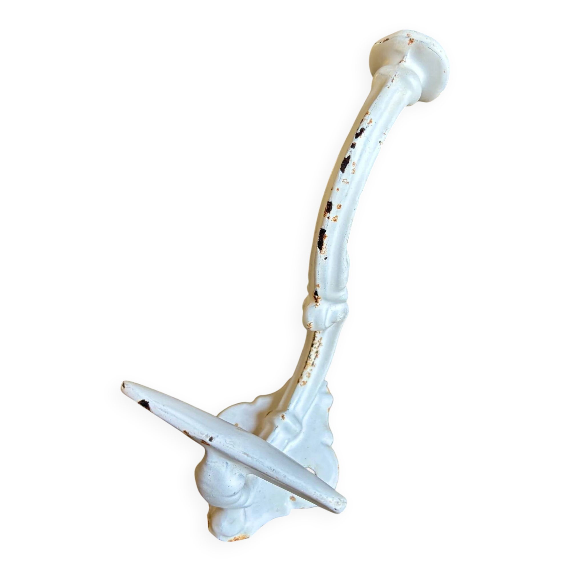 Patère murale en fonte de fer blanche