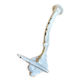 Patère murale en fonte de fer blanche