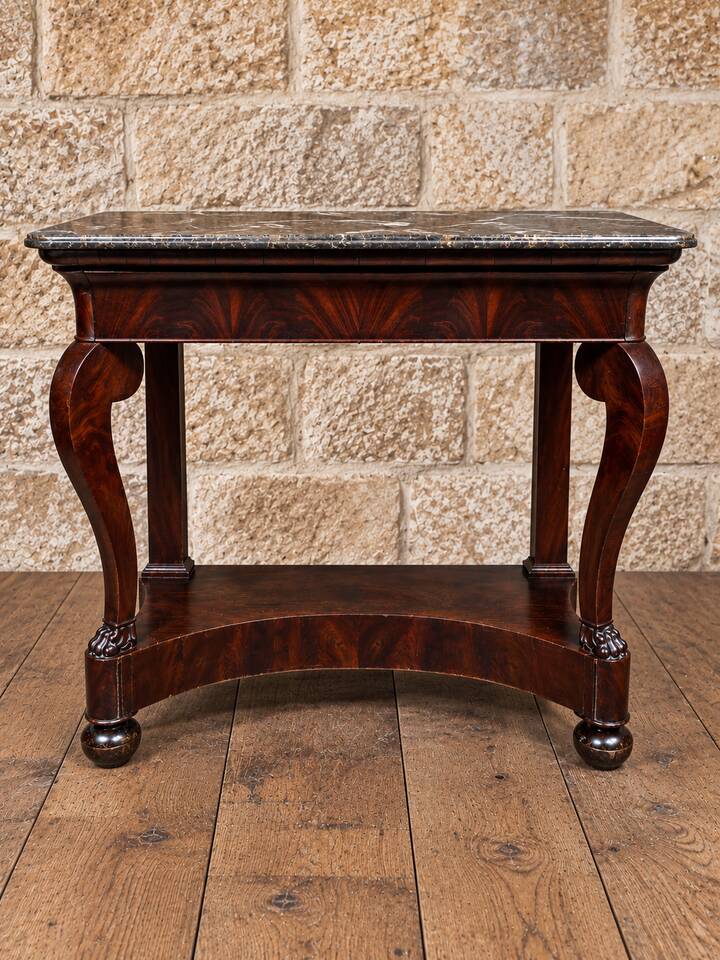 Console d’époque Restauration en acajou – Dessus de marbre – XIXe siècle