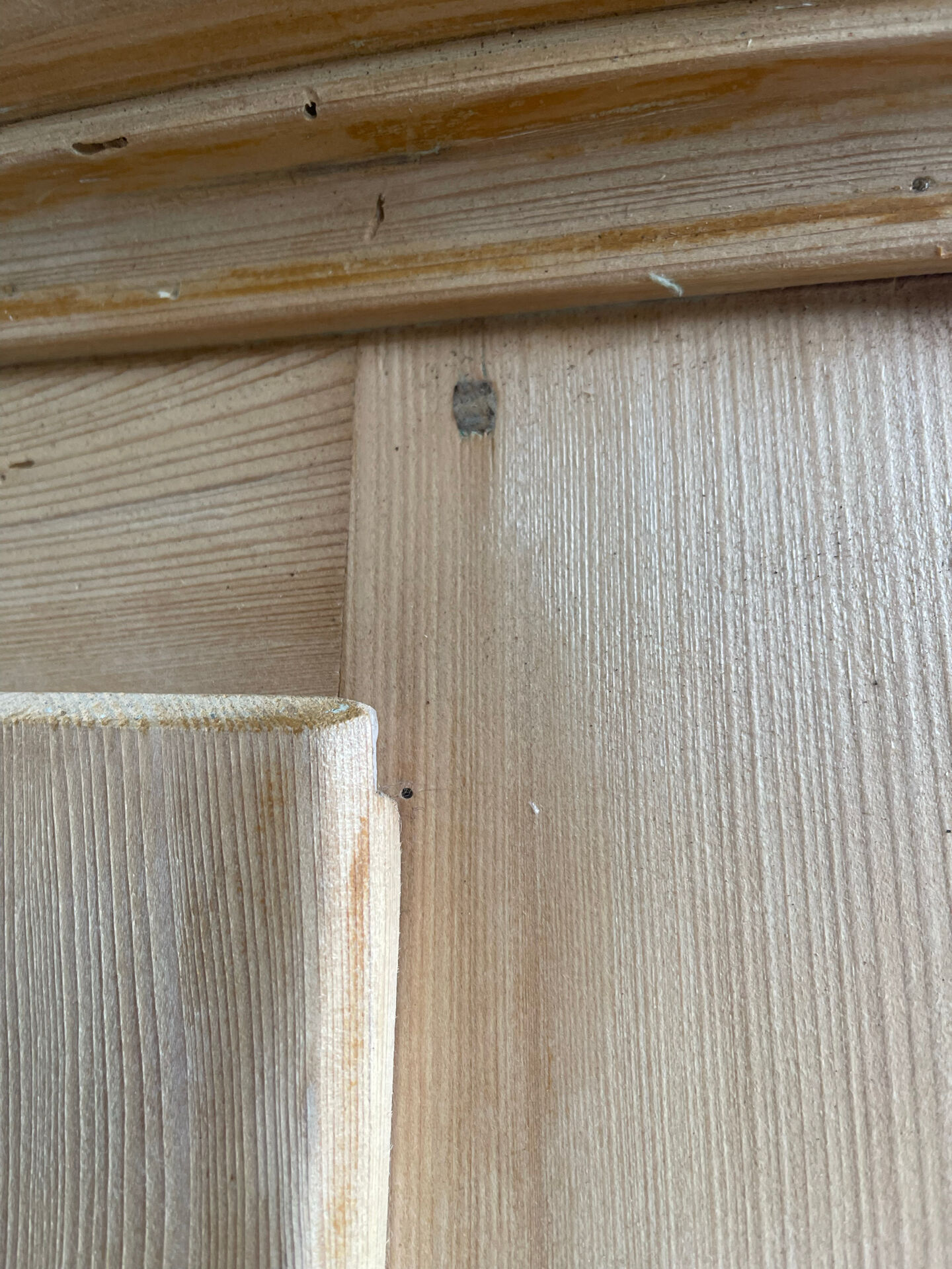 Hat cabinet