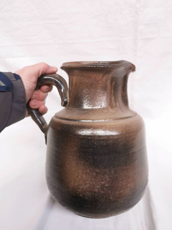 Grand pichet / cruche , céramique signée jean marais