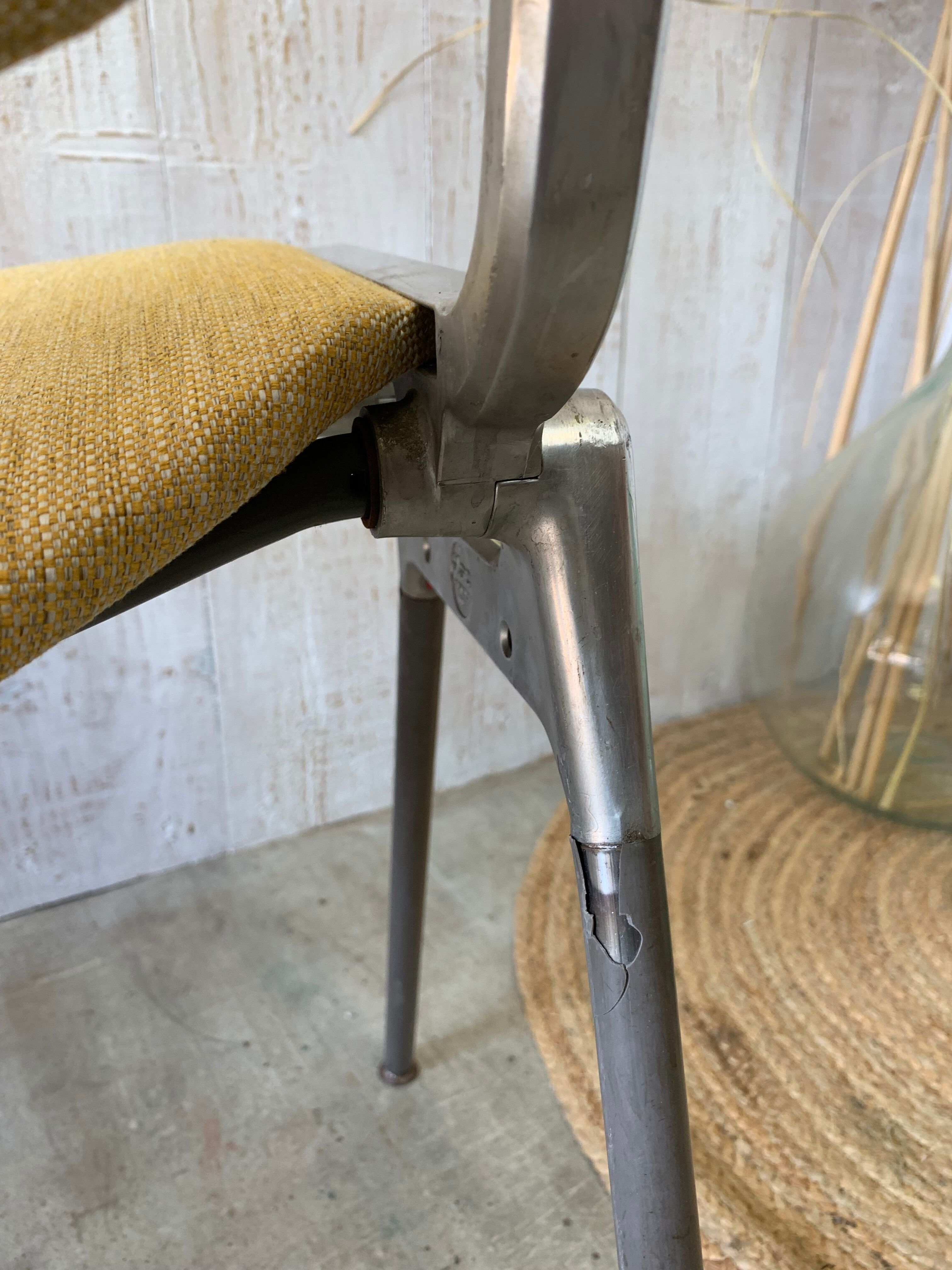 Series of 4 chairs by Piretti Giancarlo, Castelli