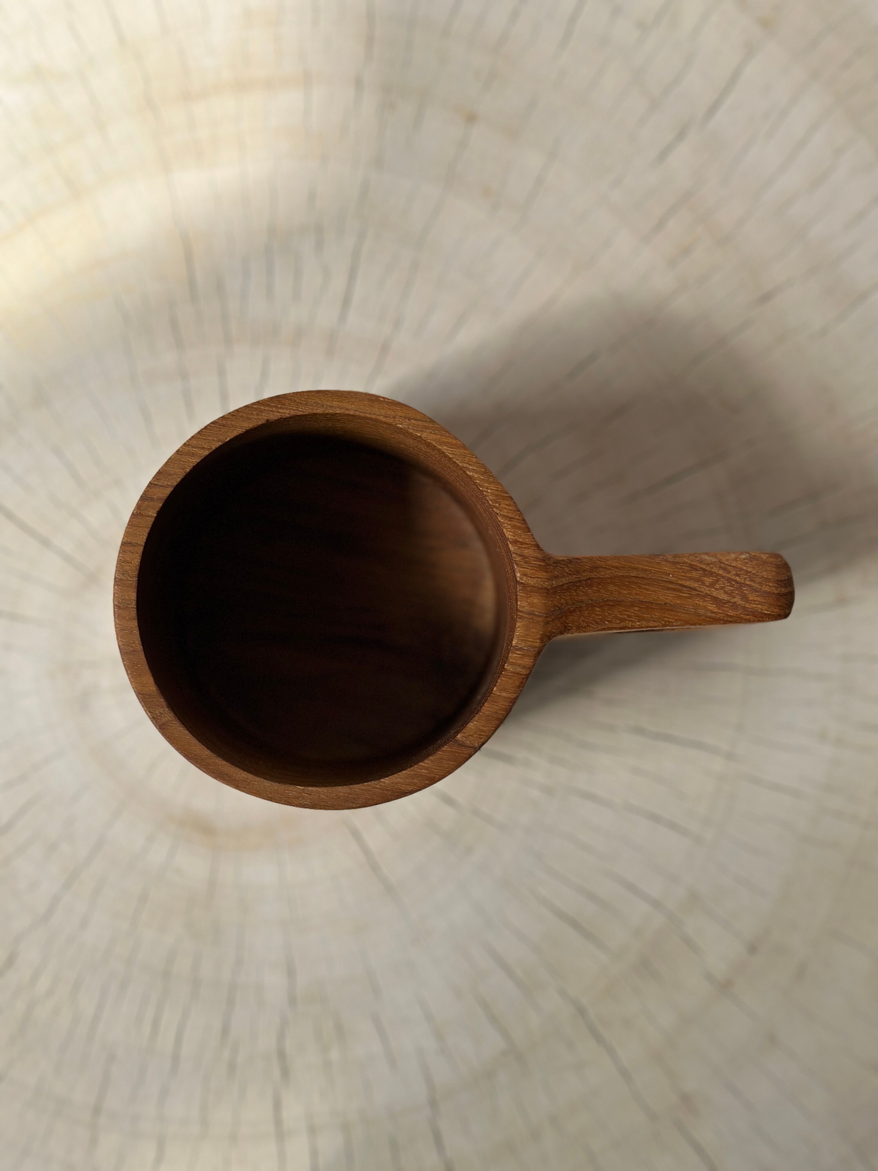 Design mug in natural monoxyl asian teak