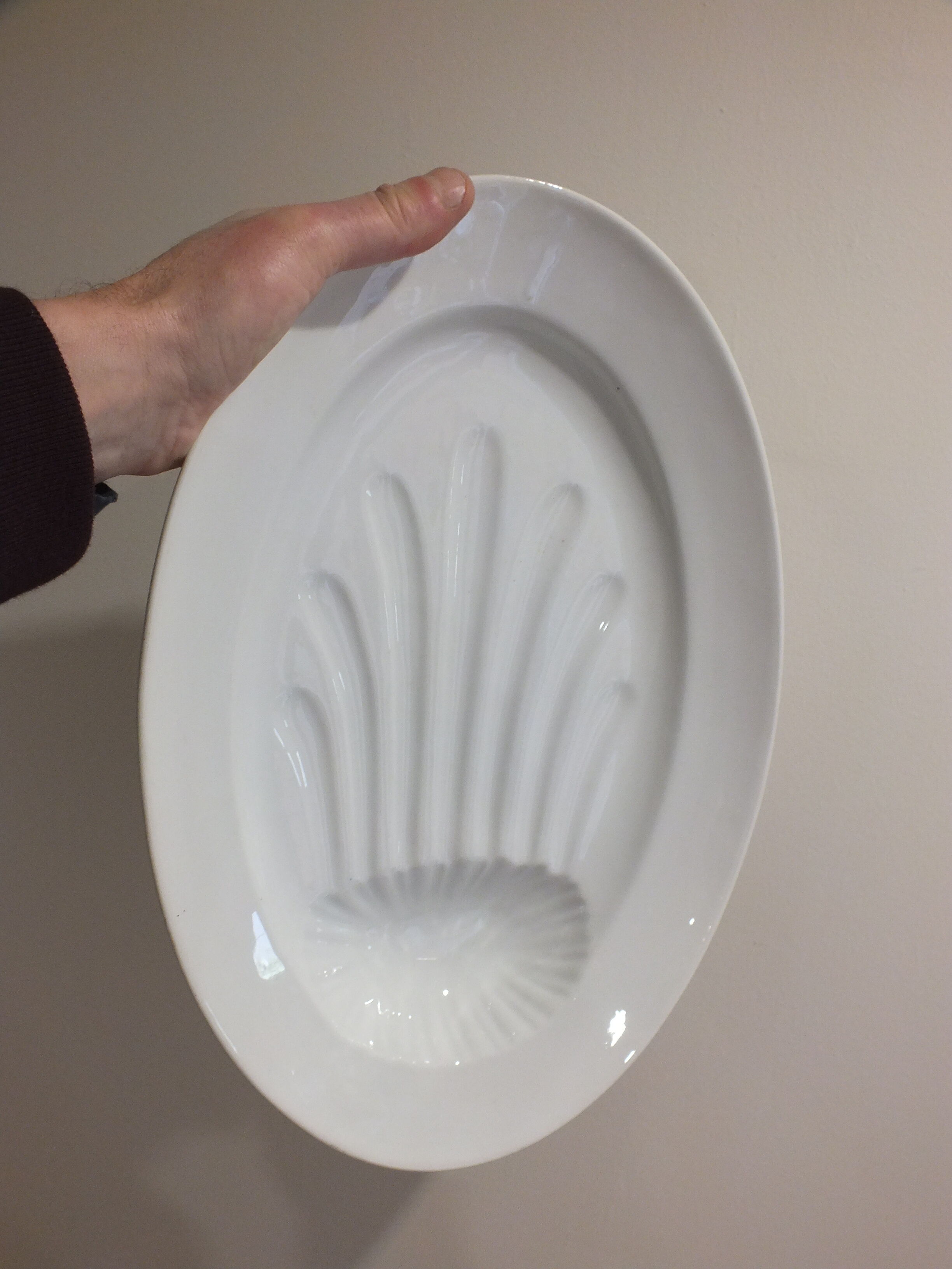 Large white porcelain meat dish from the 19th century