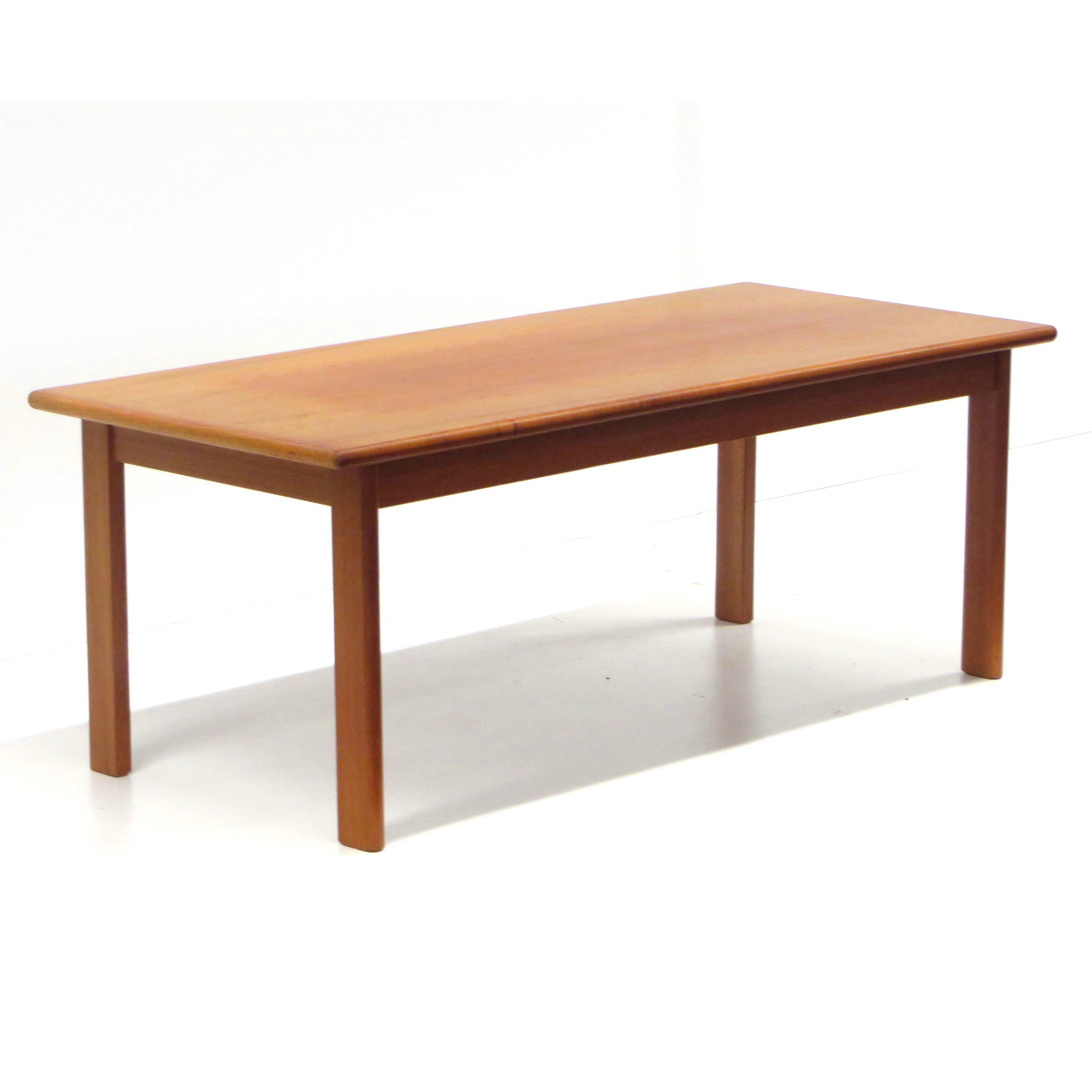 Danish vintage design coffee table from Kvalitet Form Funktion made in the 60s
