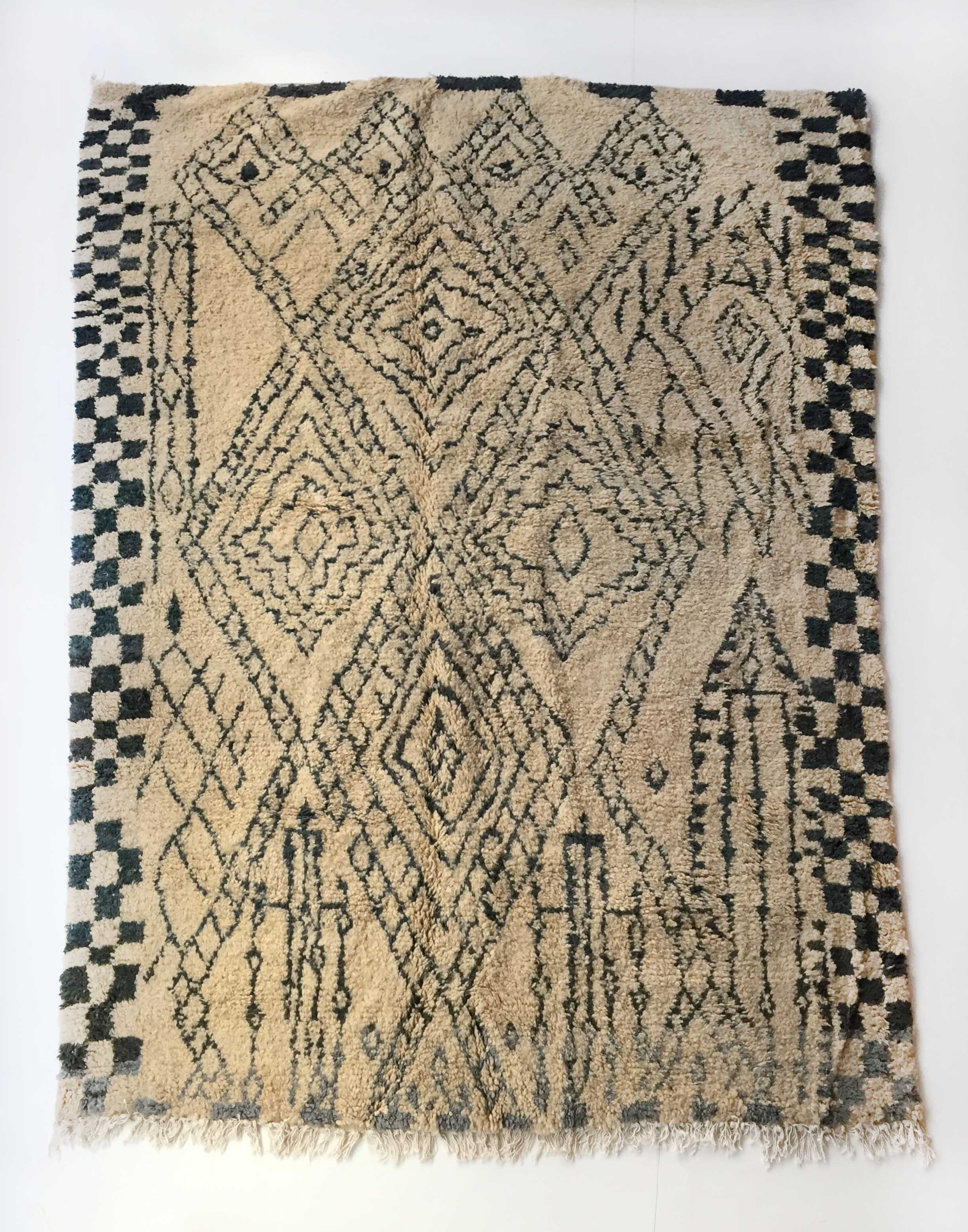 Moroccan Berber carpet Boujaad ecru with gray patterns 290x203cm