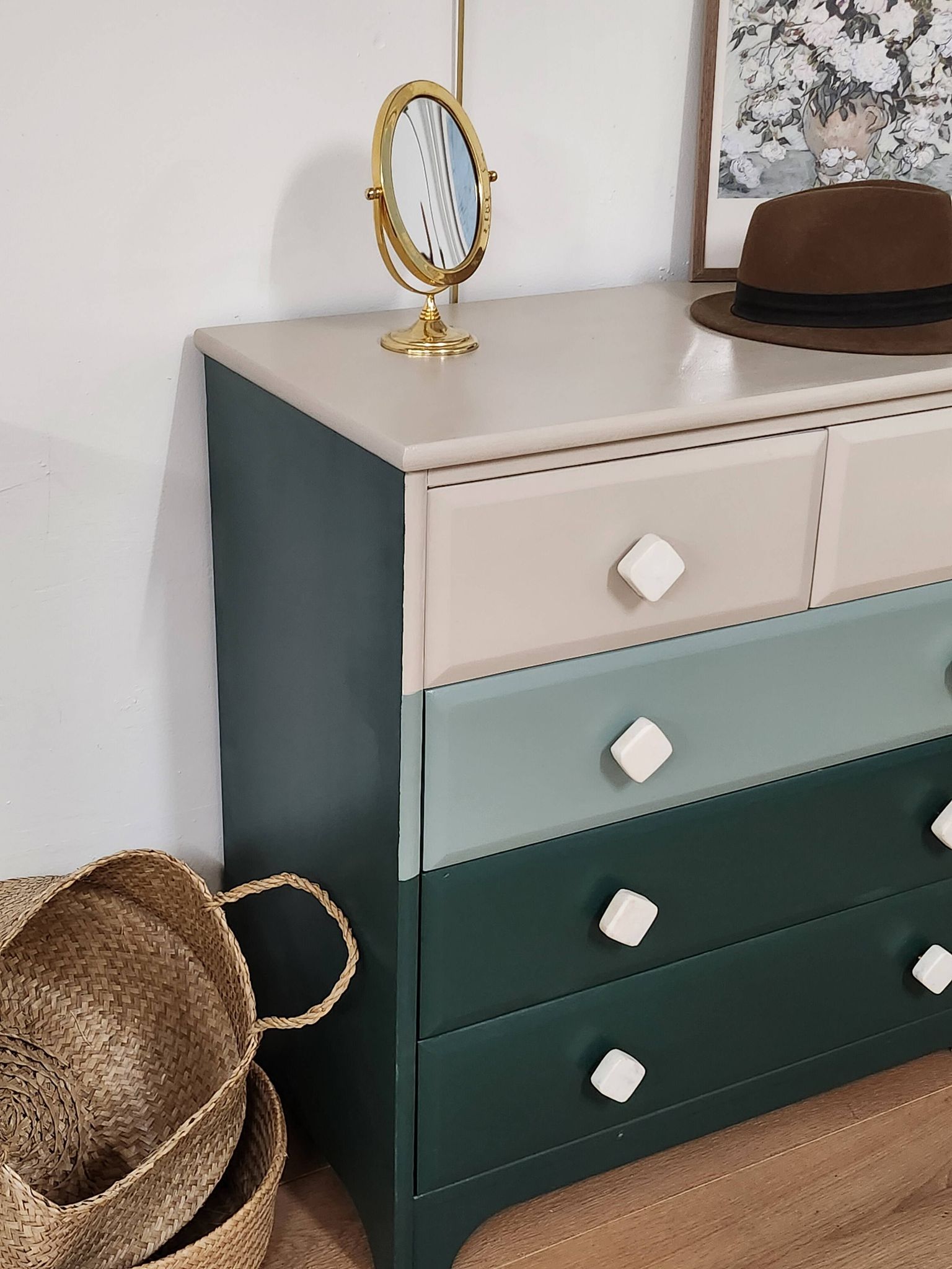 Spring commode 3 colours