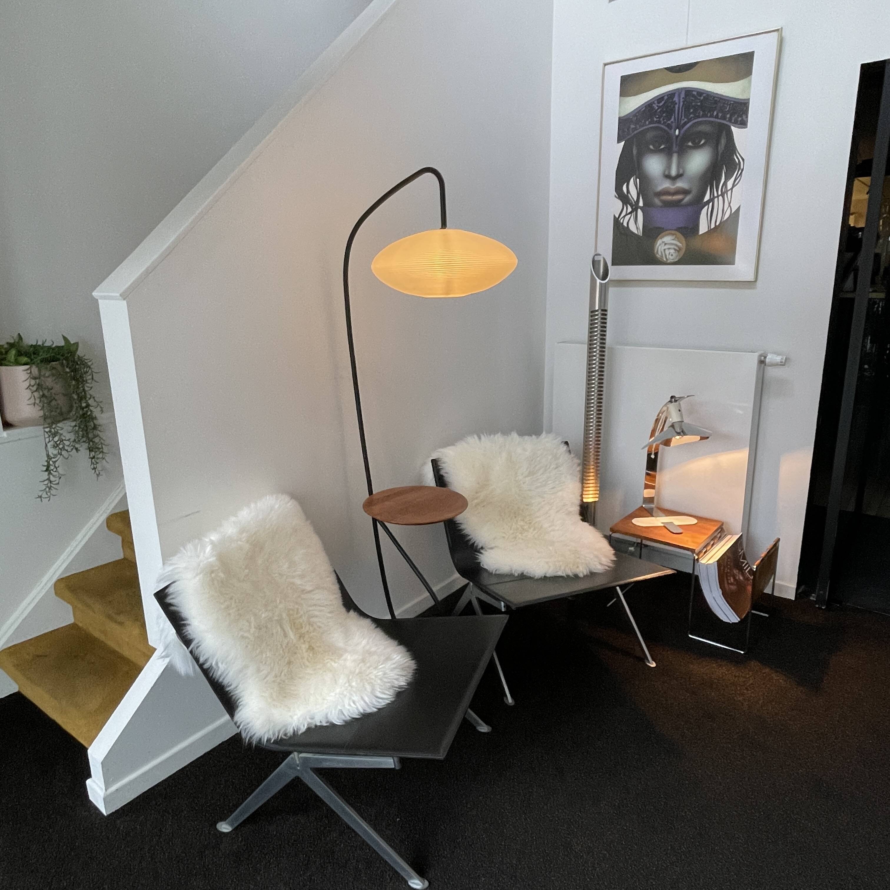 Floor lamp (lamp & table) in tubular steel, ca 1960