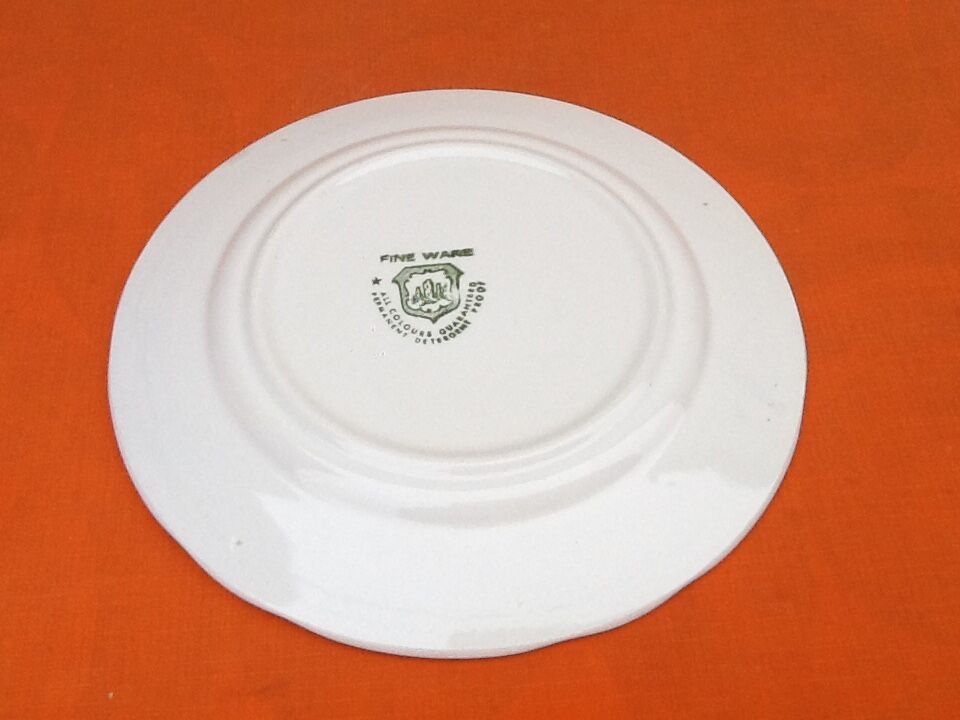 Cheese plate with floral decoration