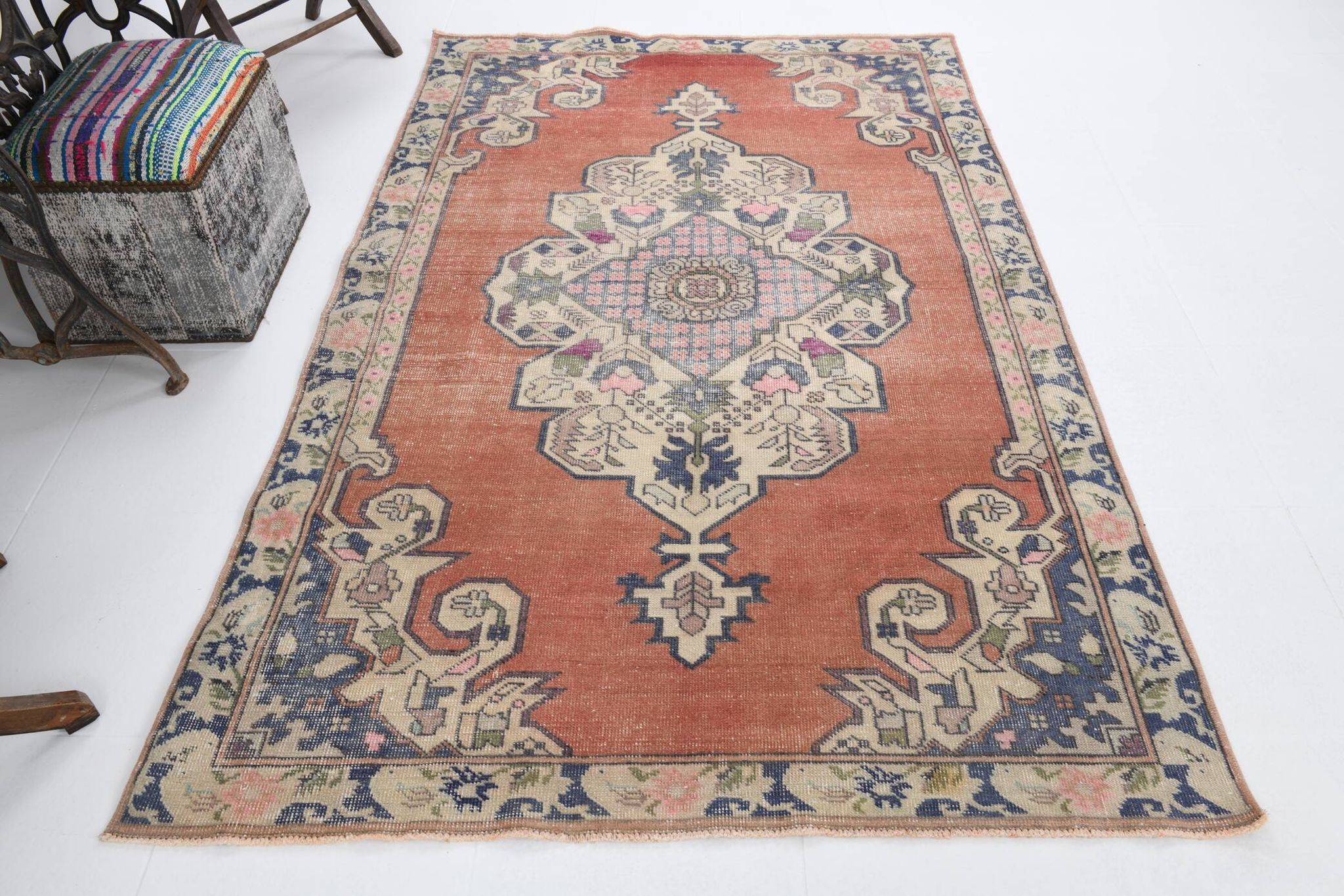 4x7 Brunt Red Oriental Handmade Vintage Rug, 142x224Cm SK 6770