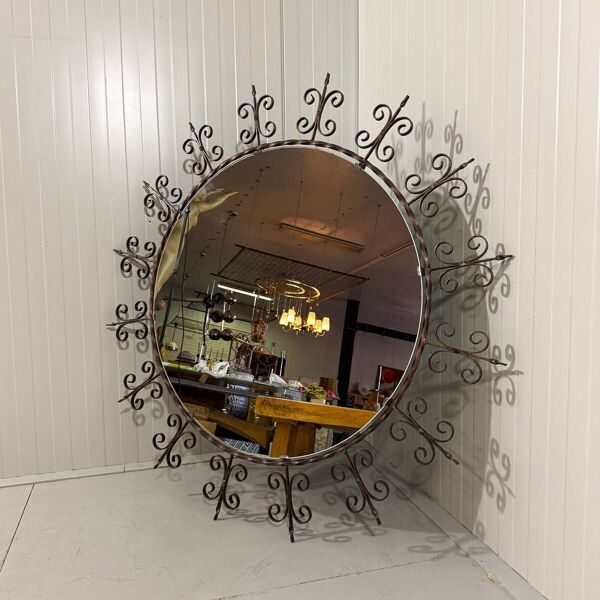 Miroir mural en fer forgé rond des années 1960