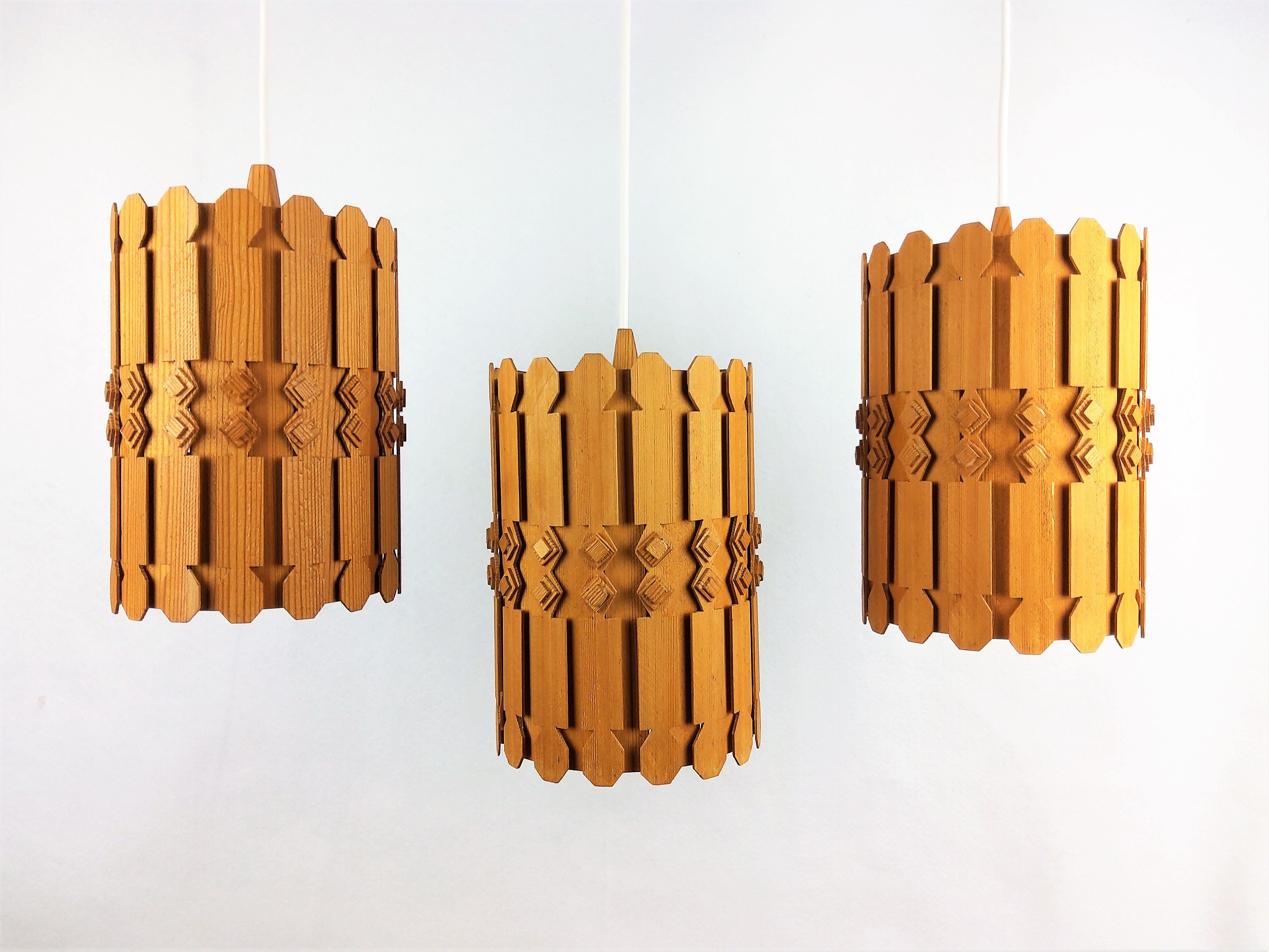 3 Scandinavian suspensions vintage pine 1960