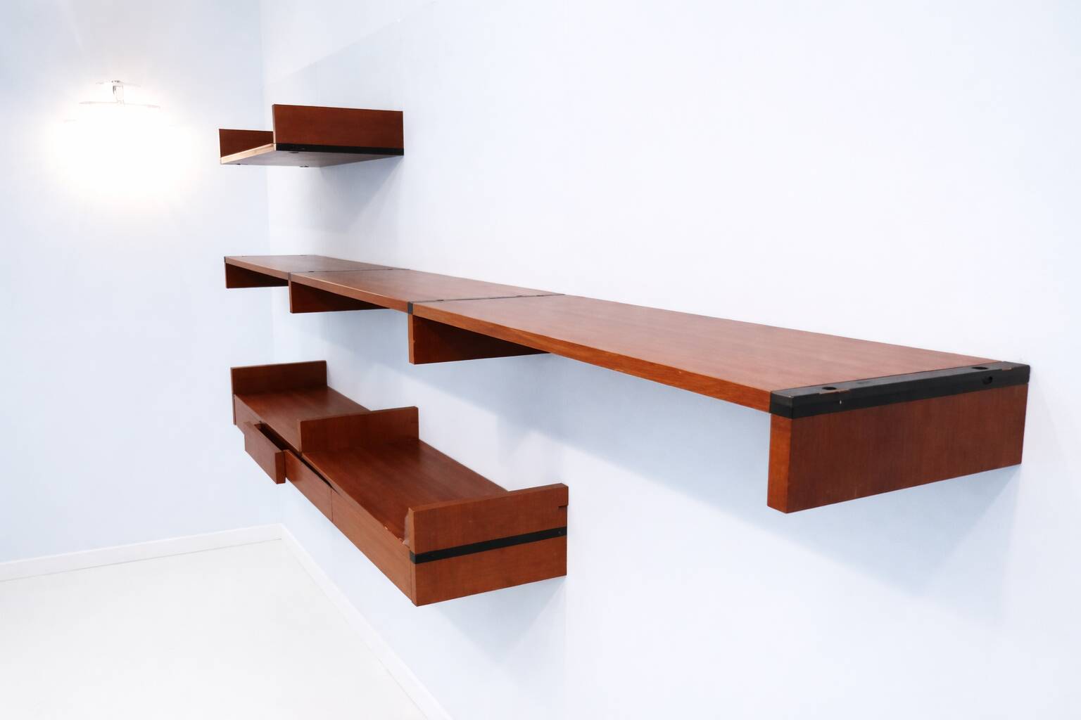 A.R.P. suspended shelf unit – Minvielle, 1950s