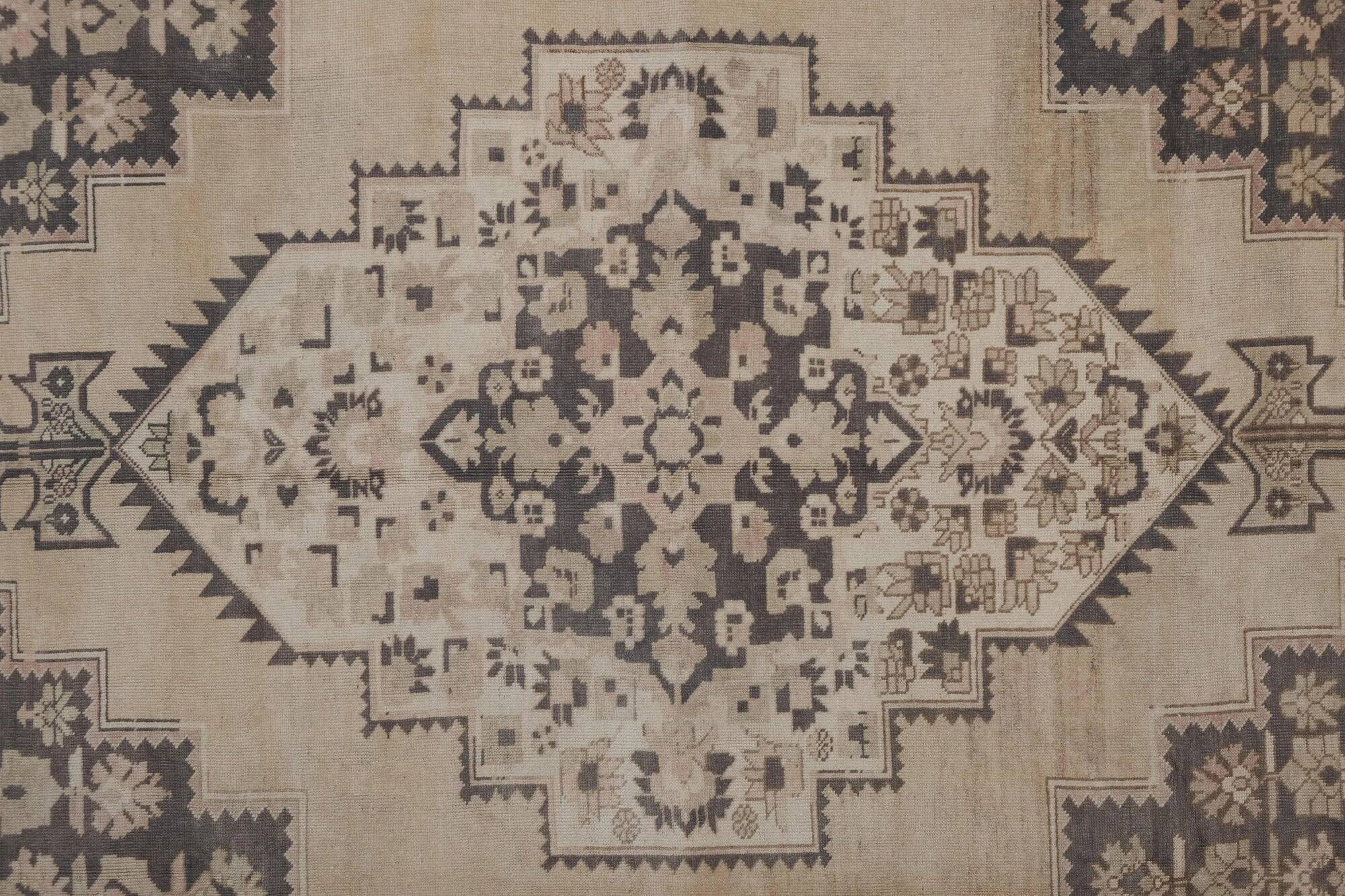 Tapis turc vintage fait main 232x372 cm