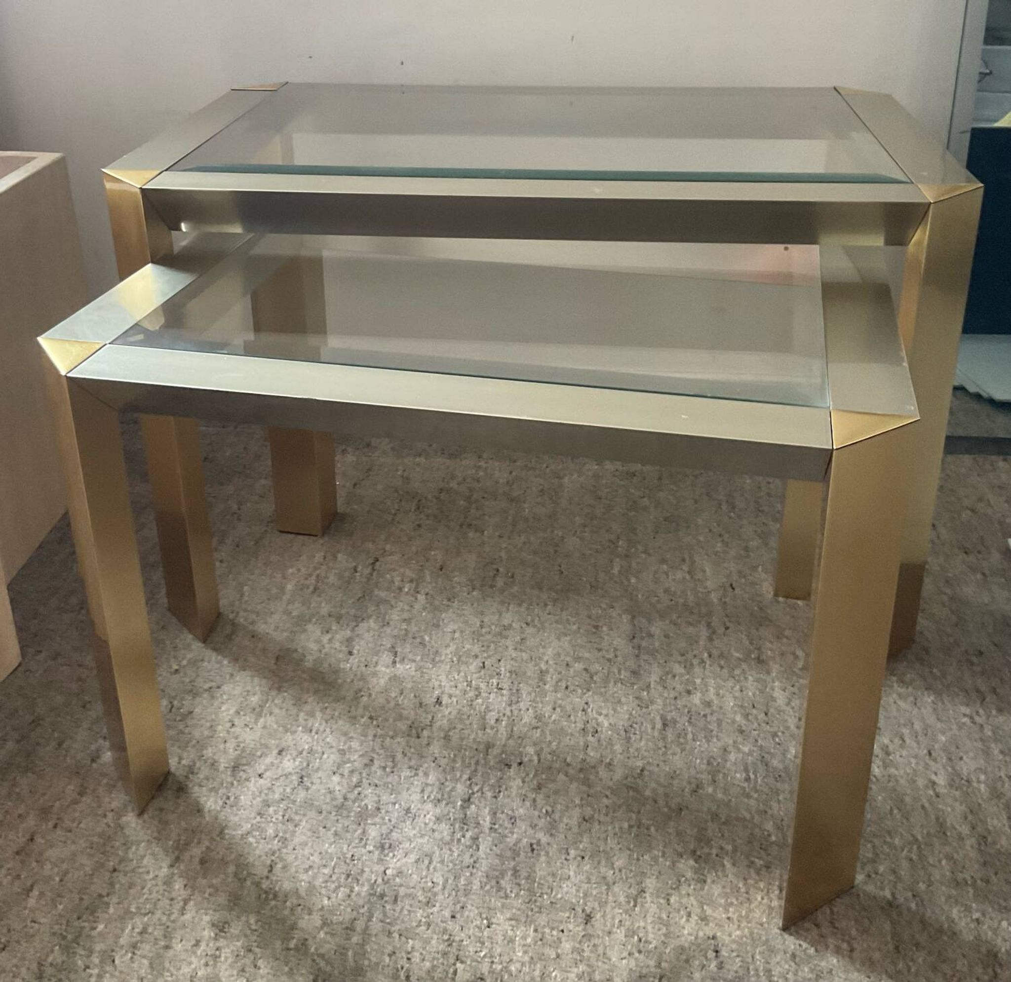 Duo de tables gigognes des années 70