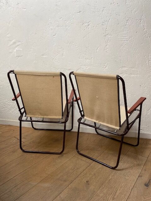 Set of 2 folding chairs