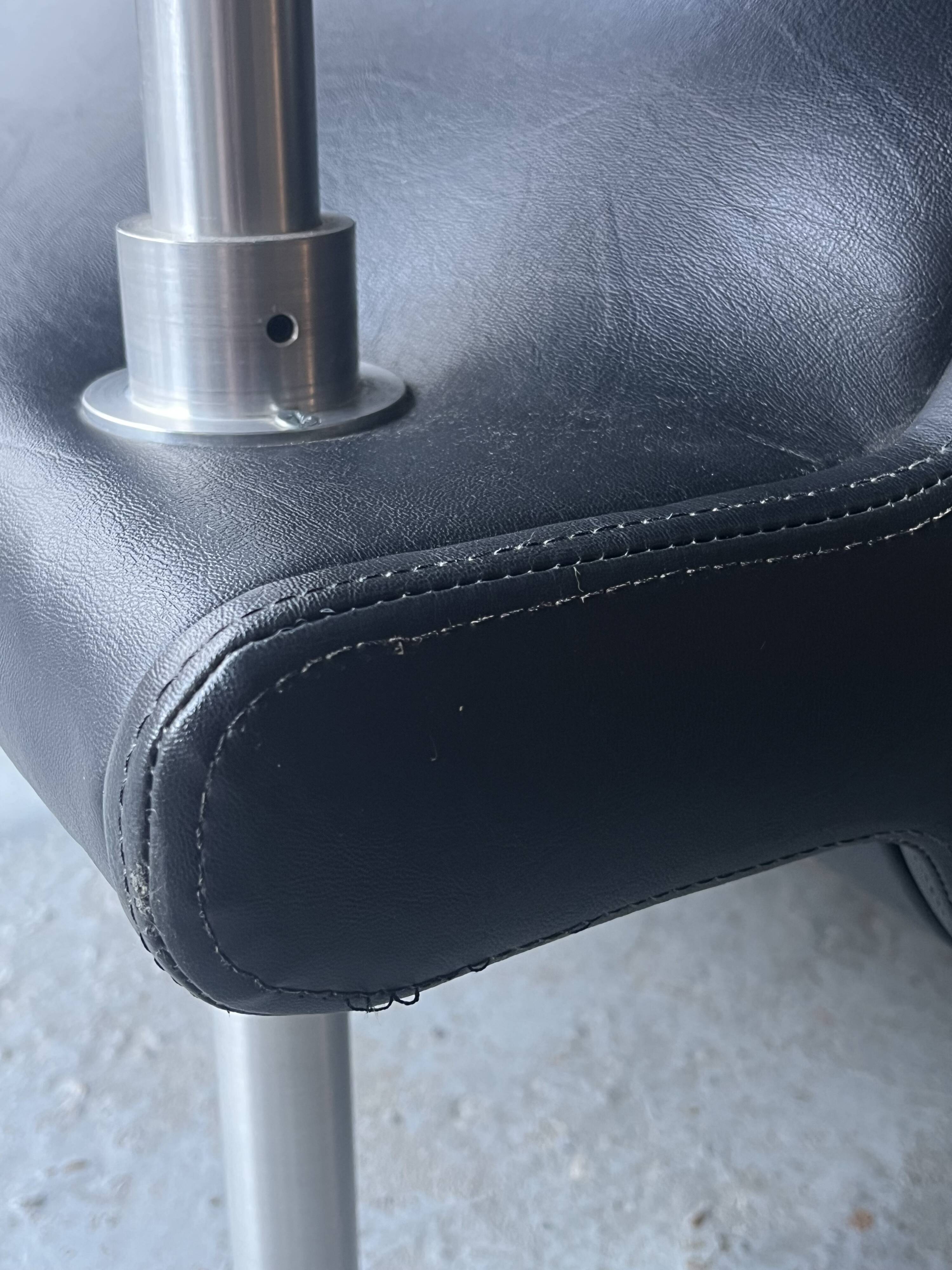 ‘Magazine’ easy chair and 2-seater by Michael Young