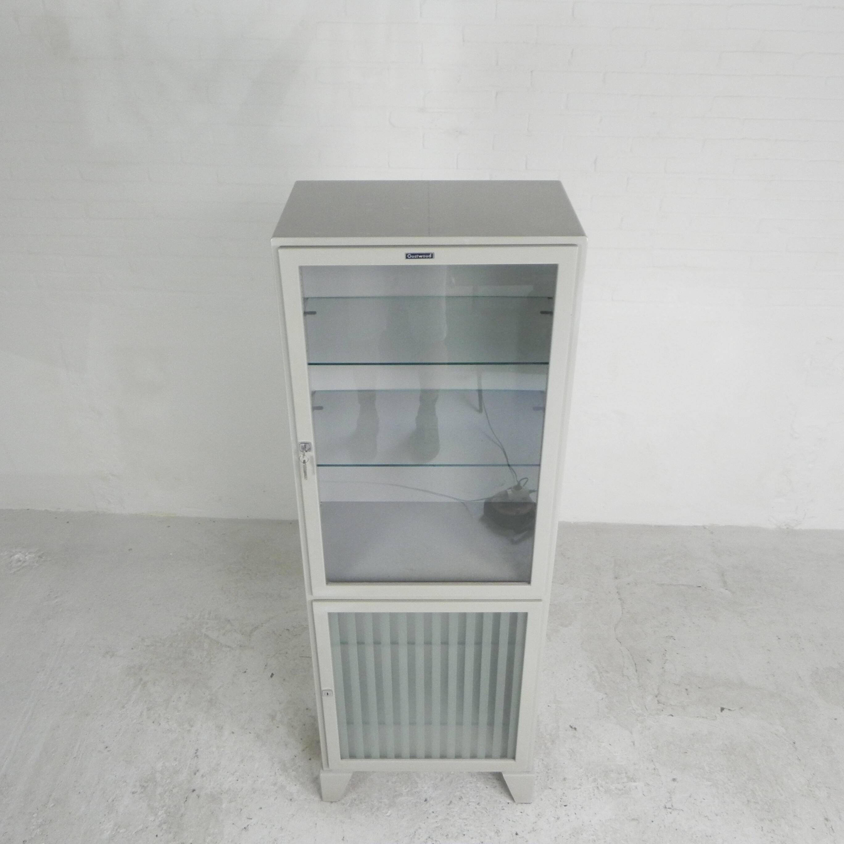 Steel doctor's cabinet, medicine cabinet, Oostwoud, 1960s