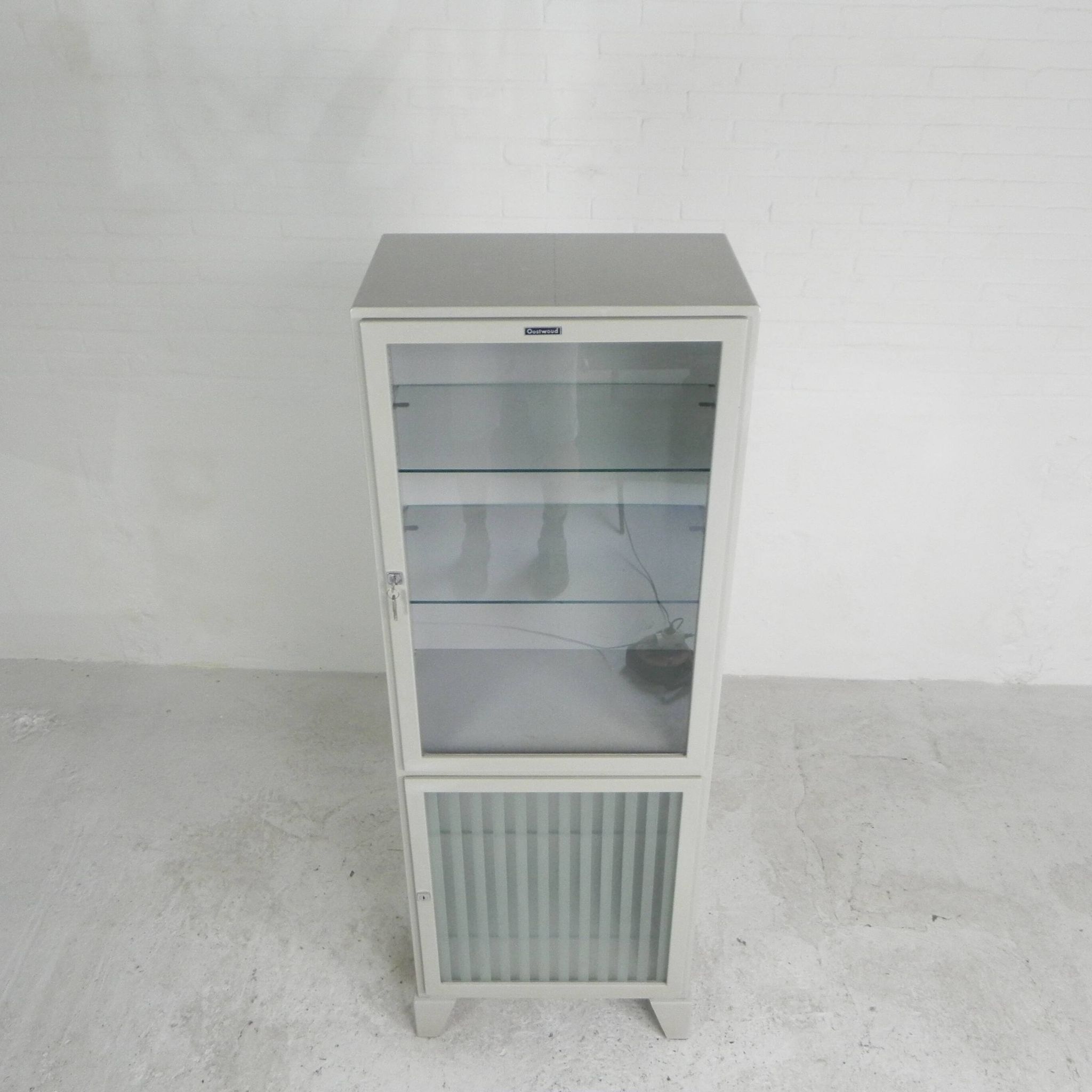 Steel doctor's cabinet, medicine cabinet, Oostwoud, 1960s