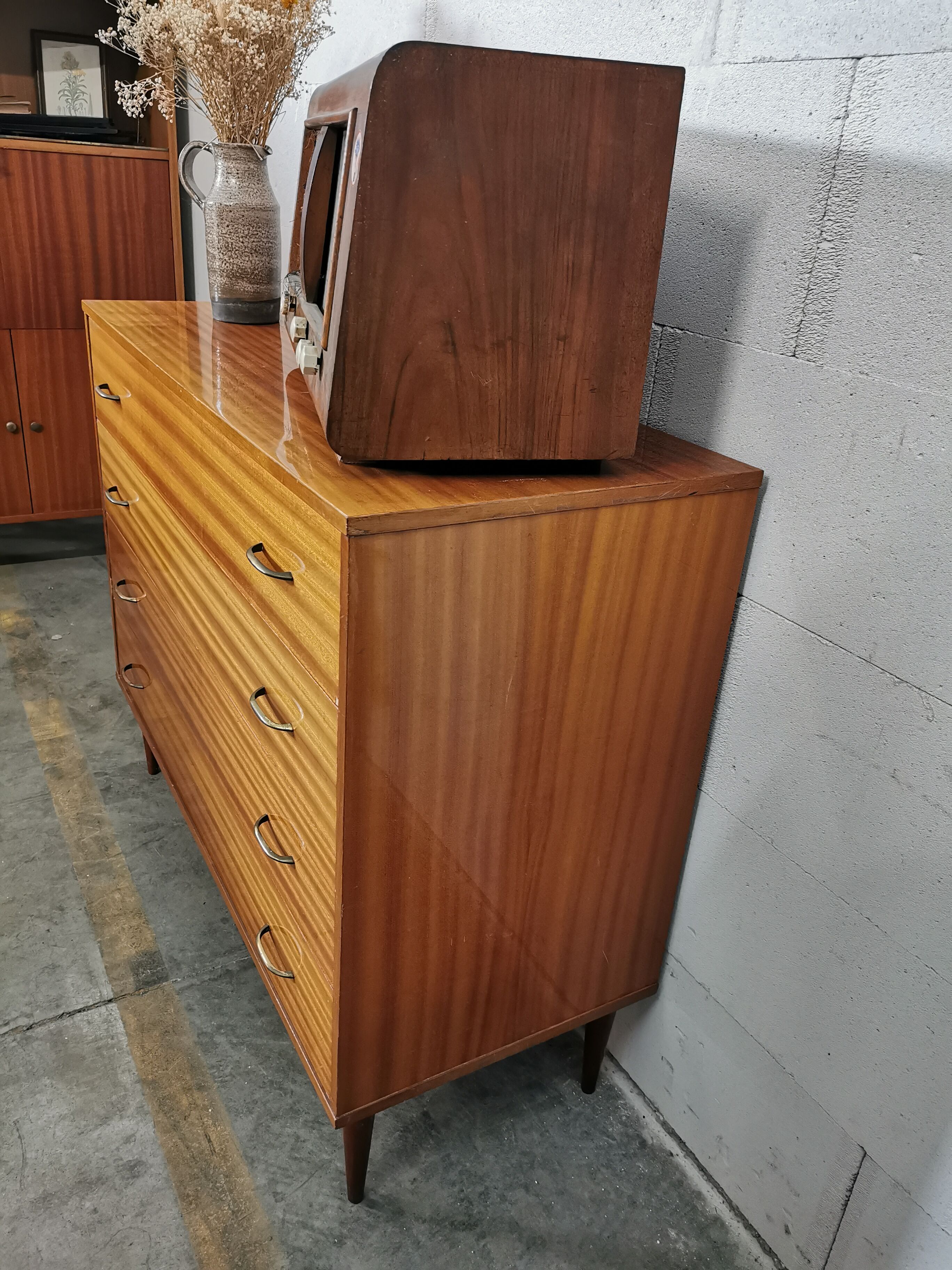 Vintage chest of drawers