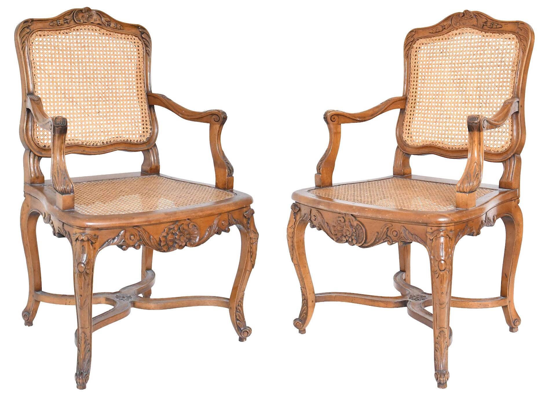 Paire de fauteuils cannés de style Régence
