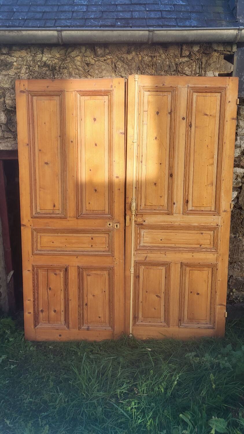 Antique double door in pitch pine