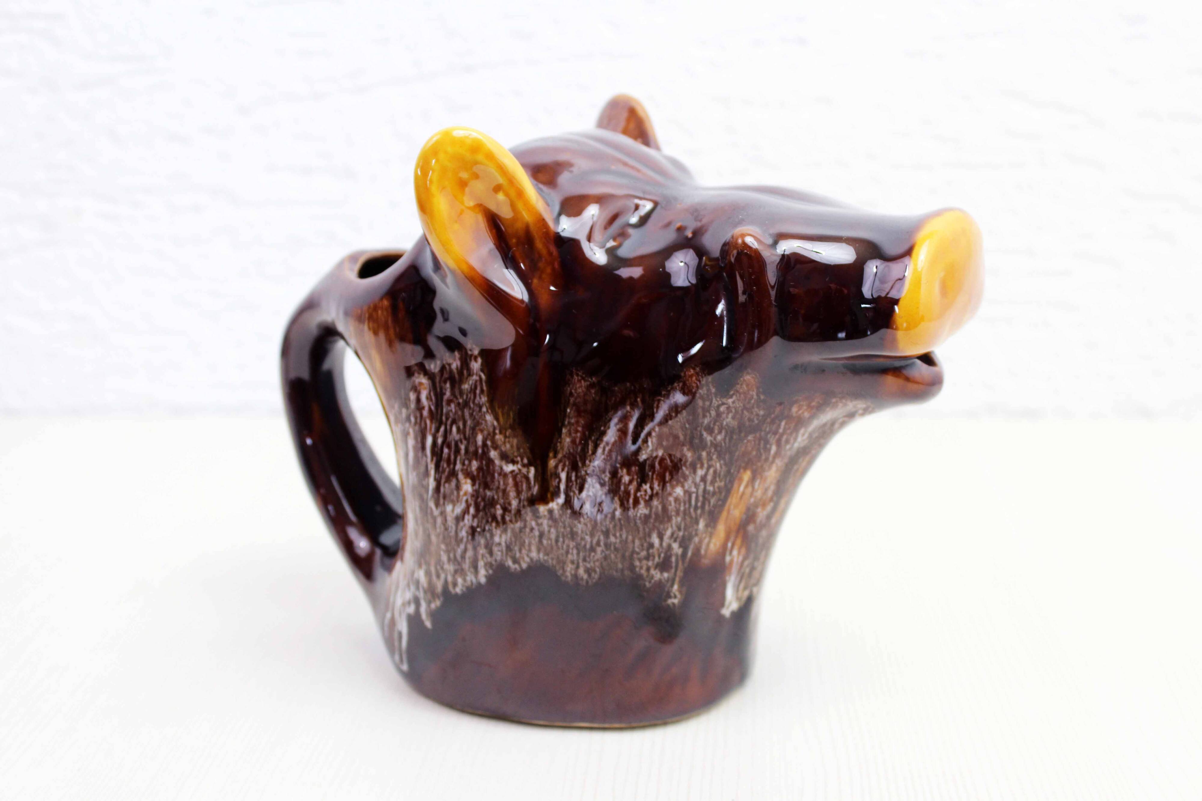 Boar slip pitcher