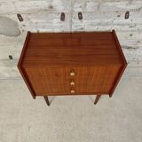 Vintage small-sized chest of drawers