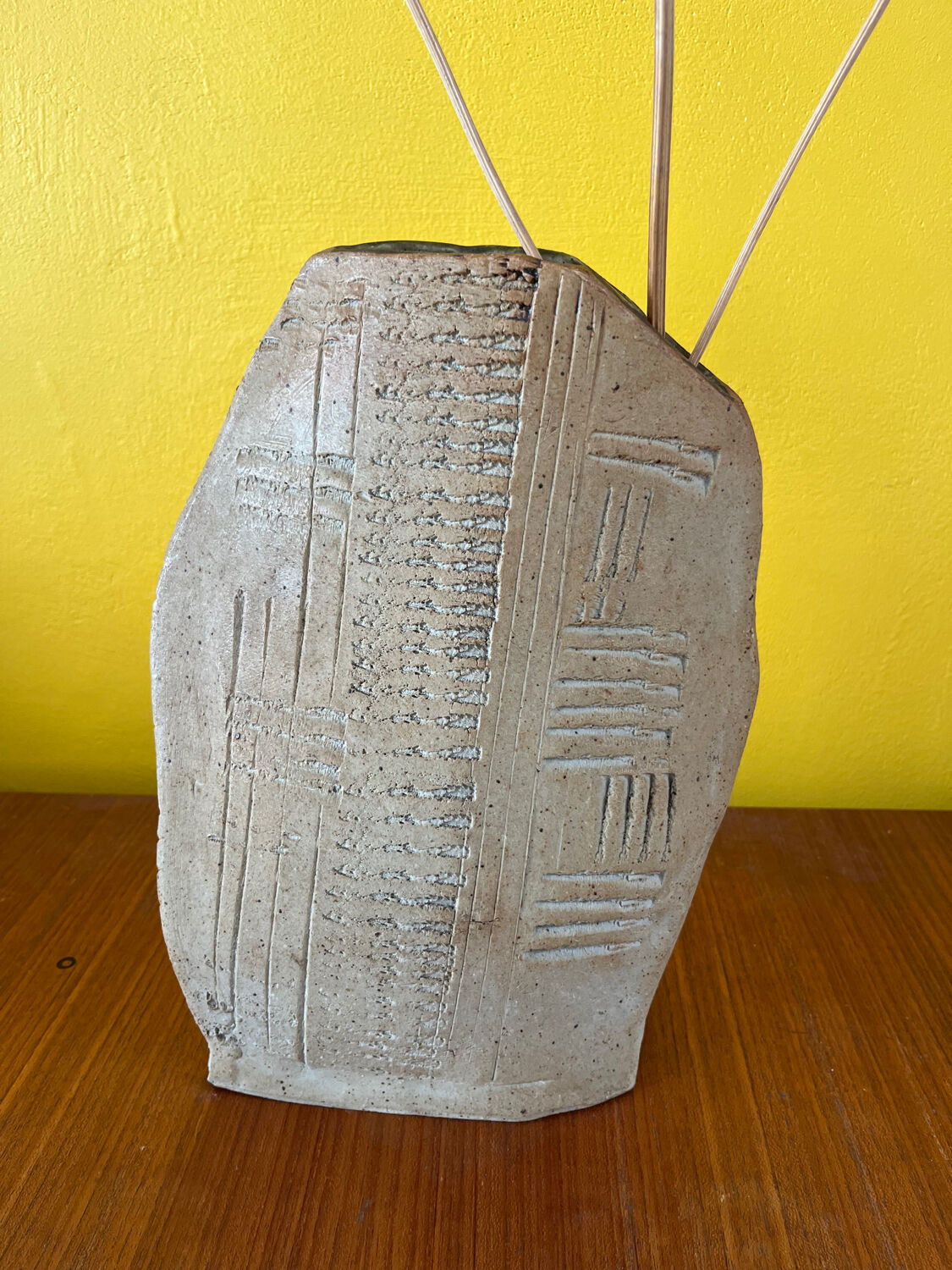 Large scarified brutalist vase in stoneware, La Borne, Francis Arrienon