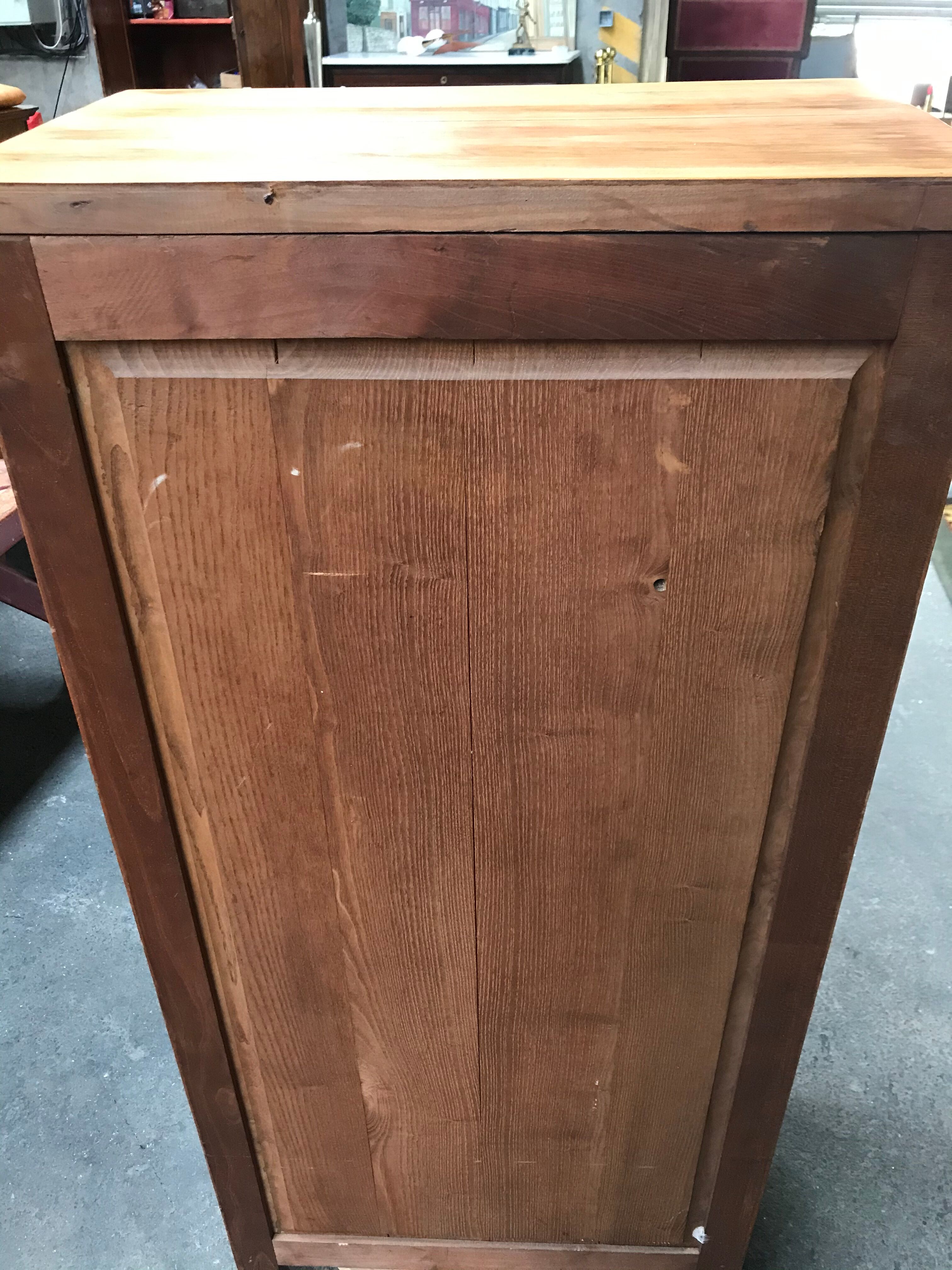 Regency-style massive cherry-style handy