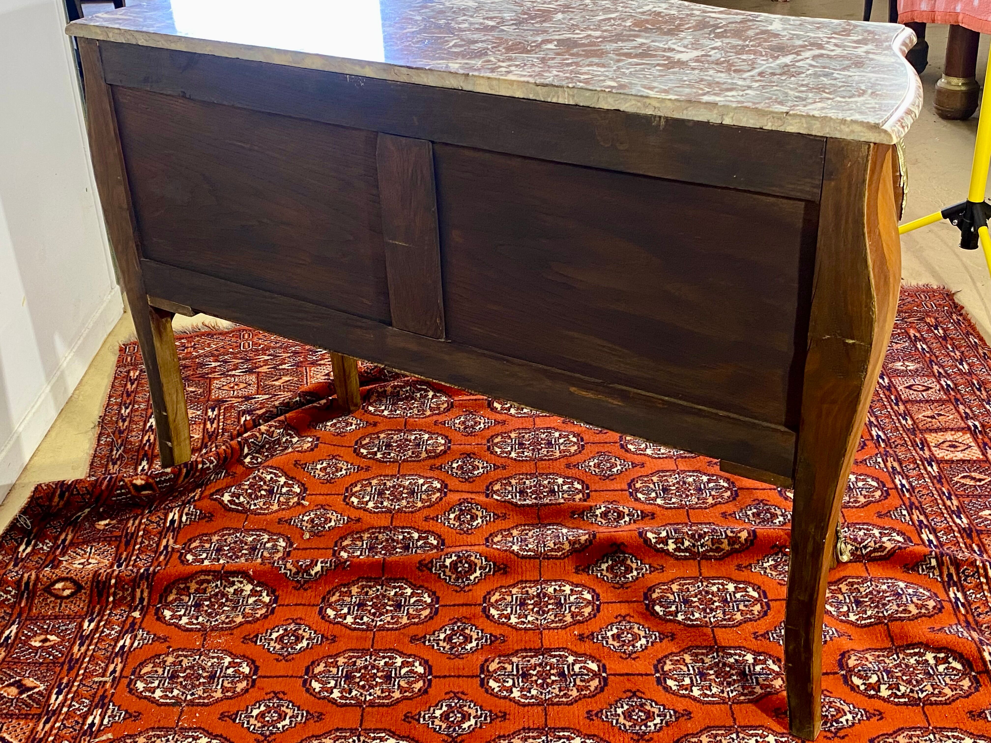 Chest of drawers Frying pan with floral decoration Louis XV style